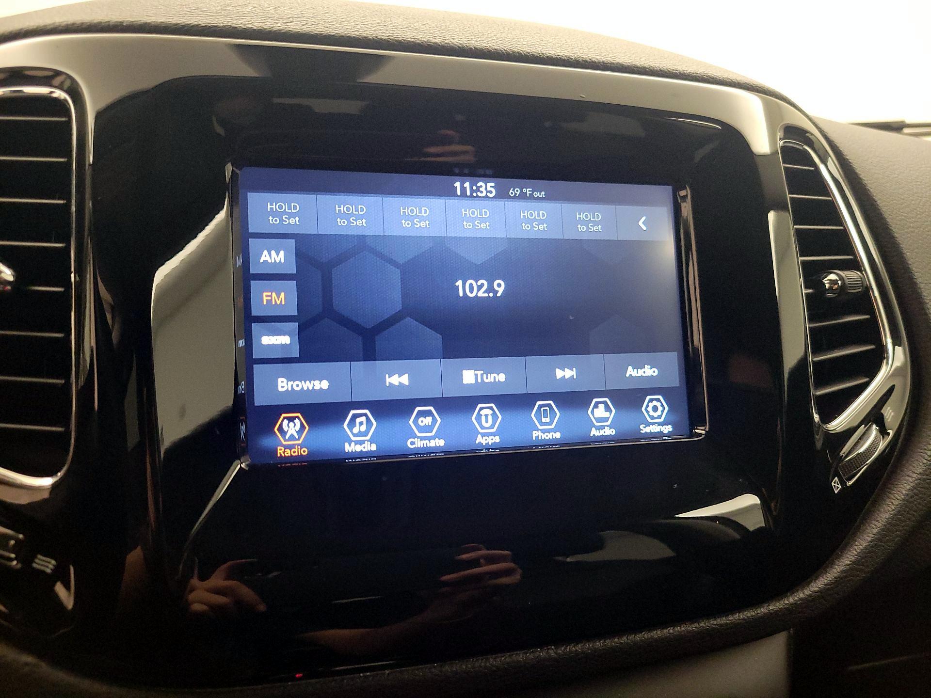 Thumbnail: 2019 Jeep Compass - 15