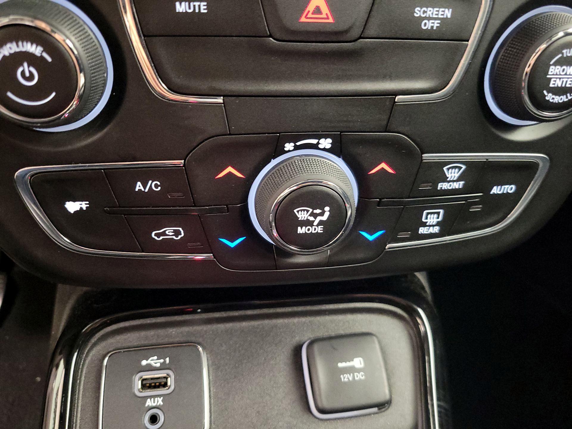 Thumbnail: 2019 Jeep Compass - 16