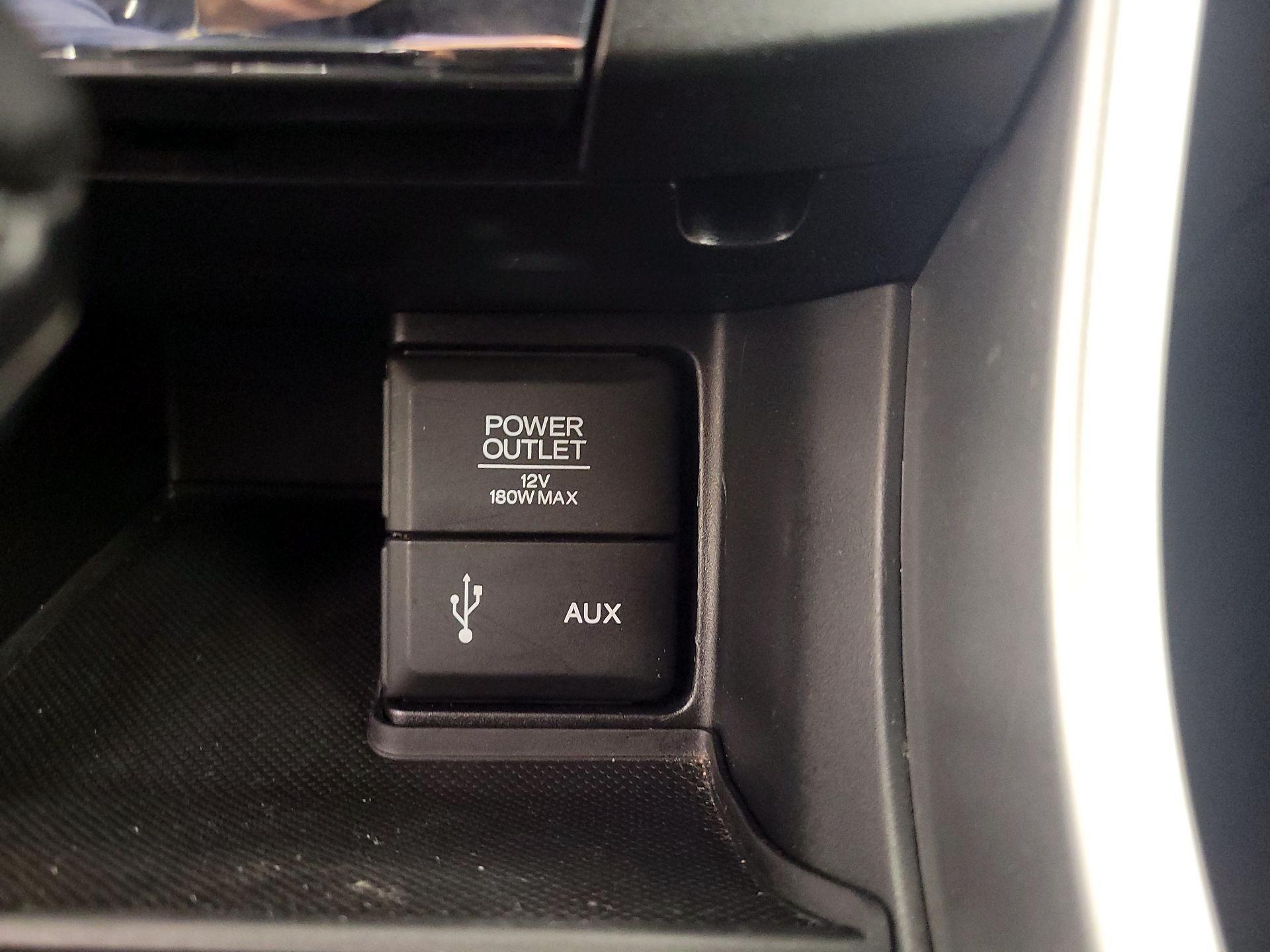 Thumbnail: 2015 Honda Accord - 17