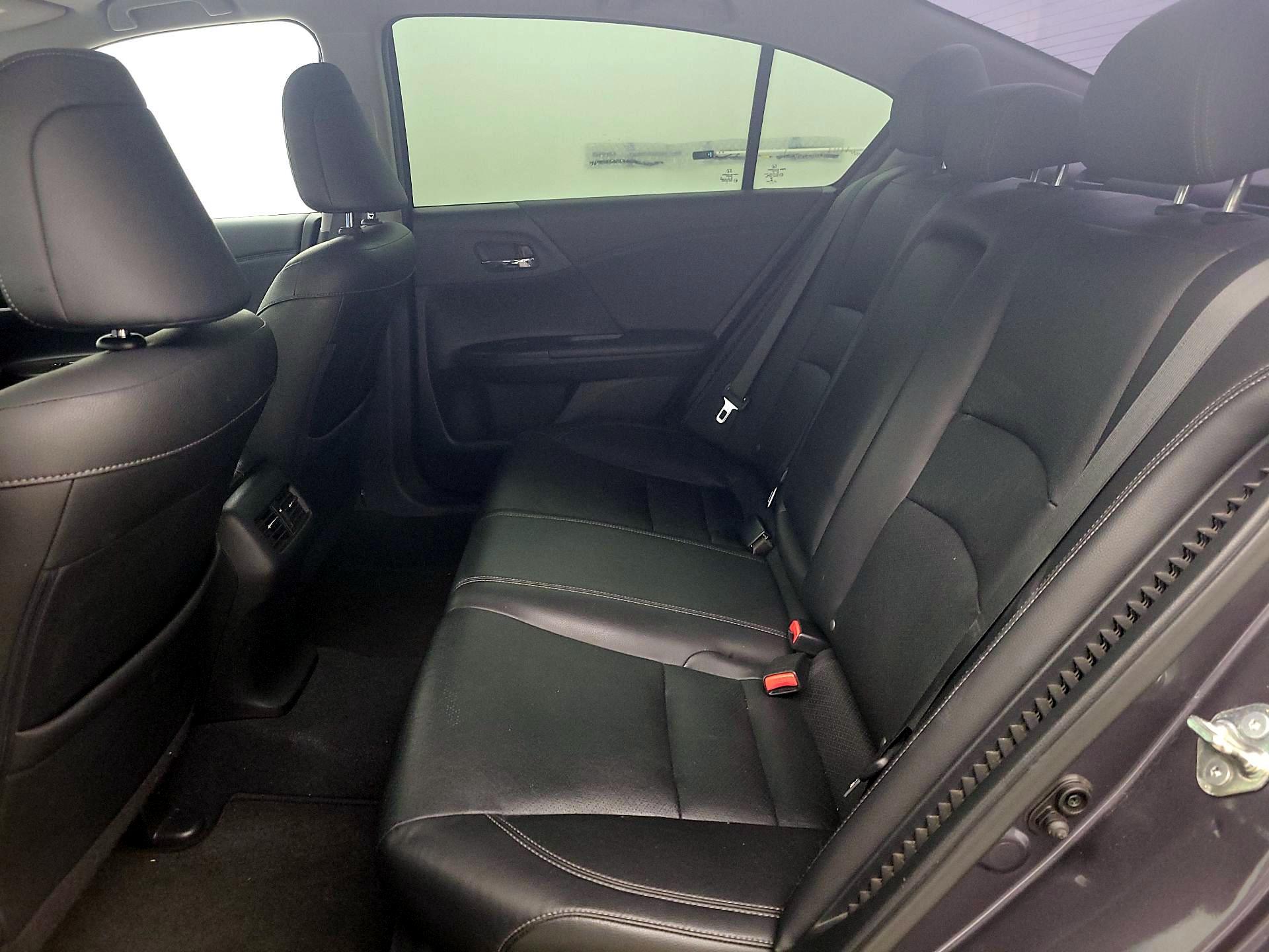 Thumbnail: 2015 Honda Accord - 18