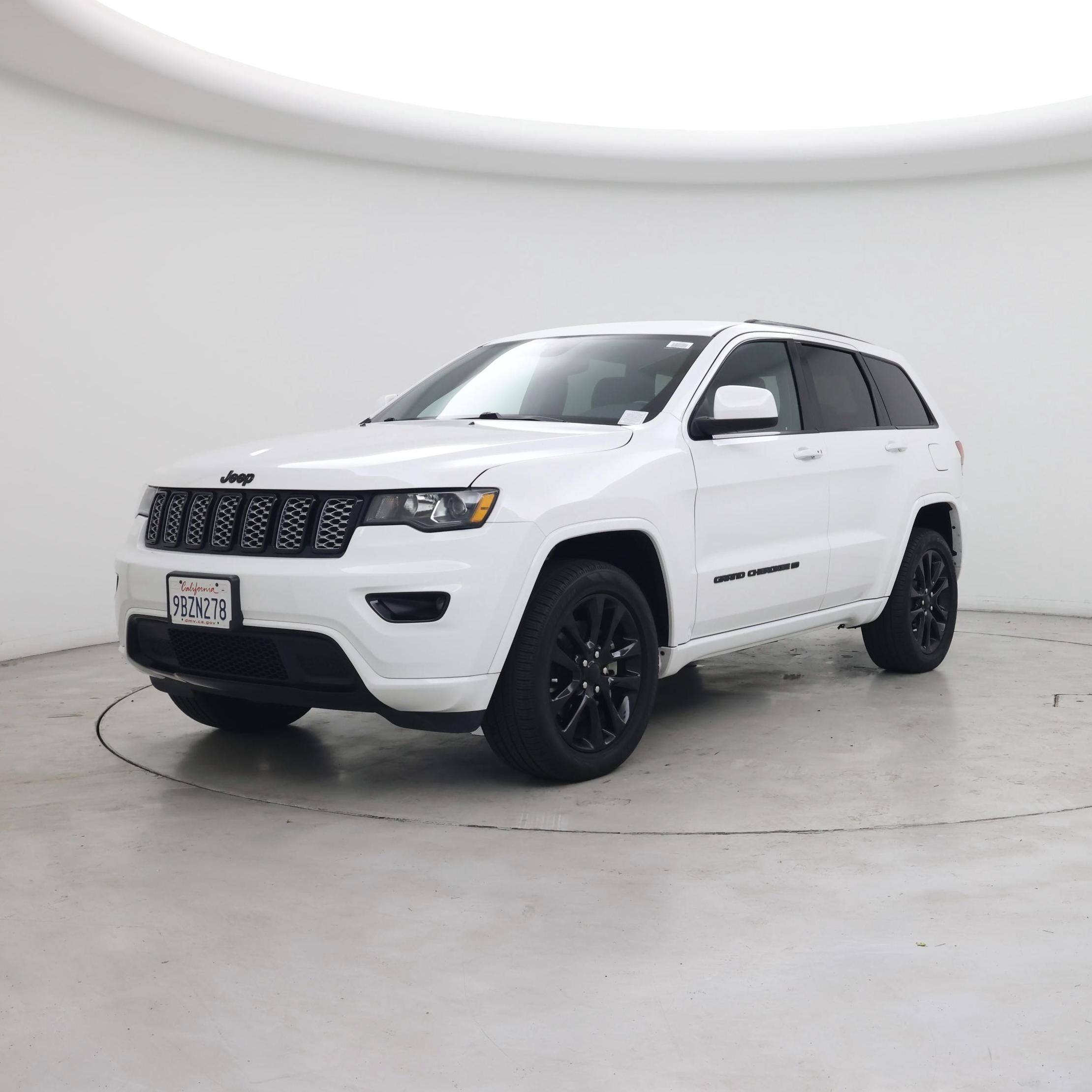 Thumbnail: 2022 Jeep Grand Cherokee - 4