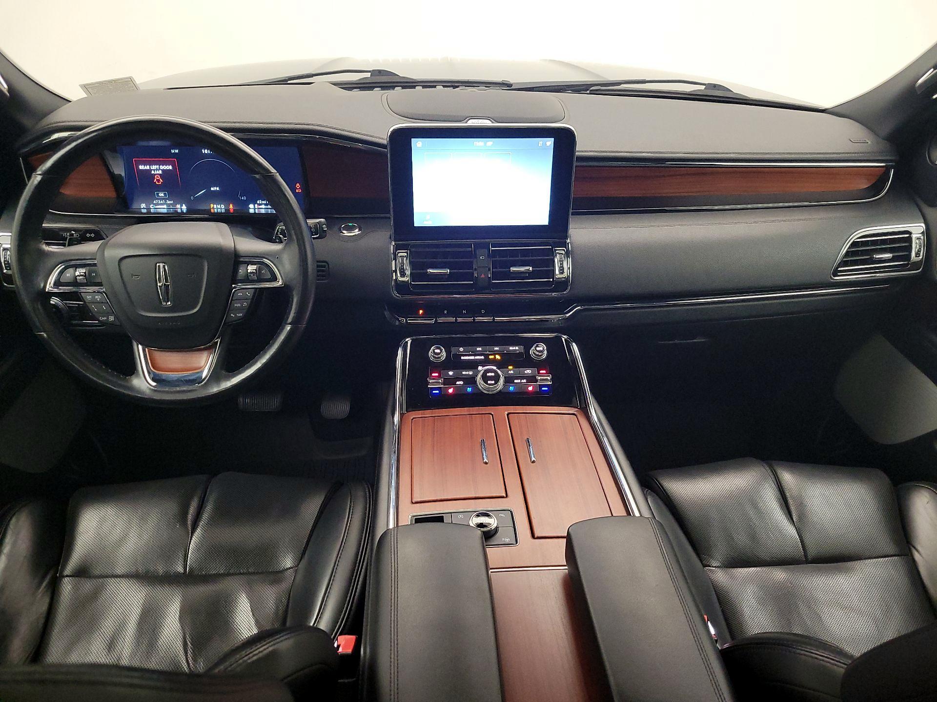 Thumbnail: 2020 Lincoln Navigator - 9