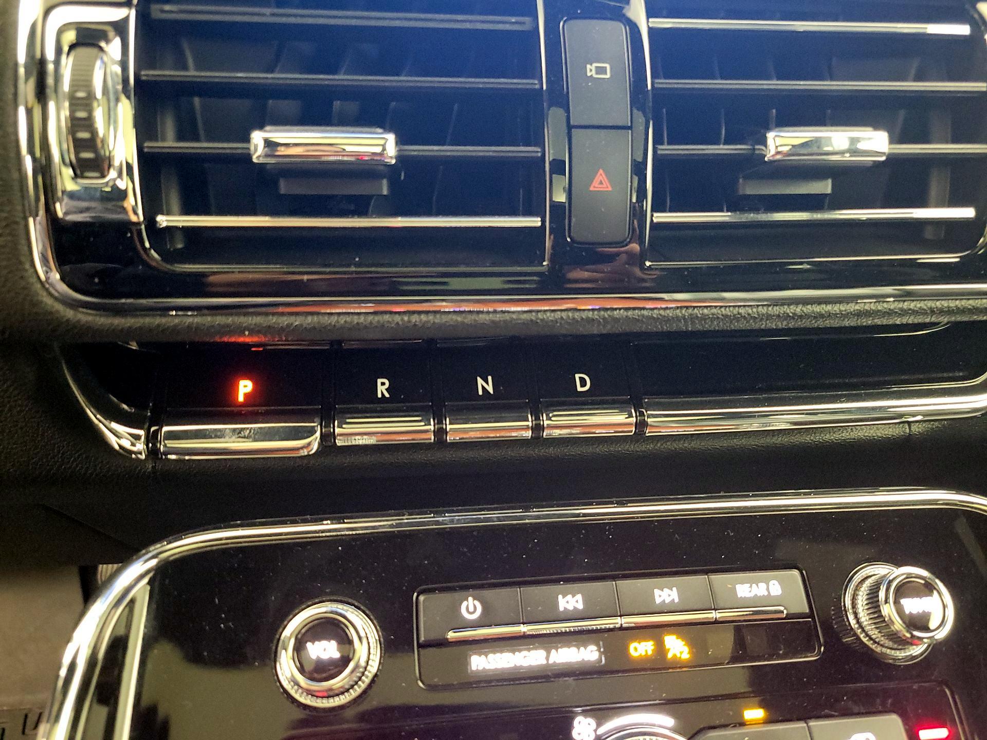 Thumbnail: 2020 Lincoln Navigator - 18