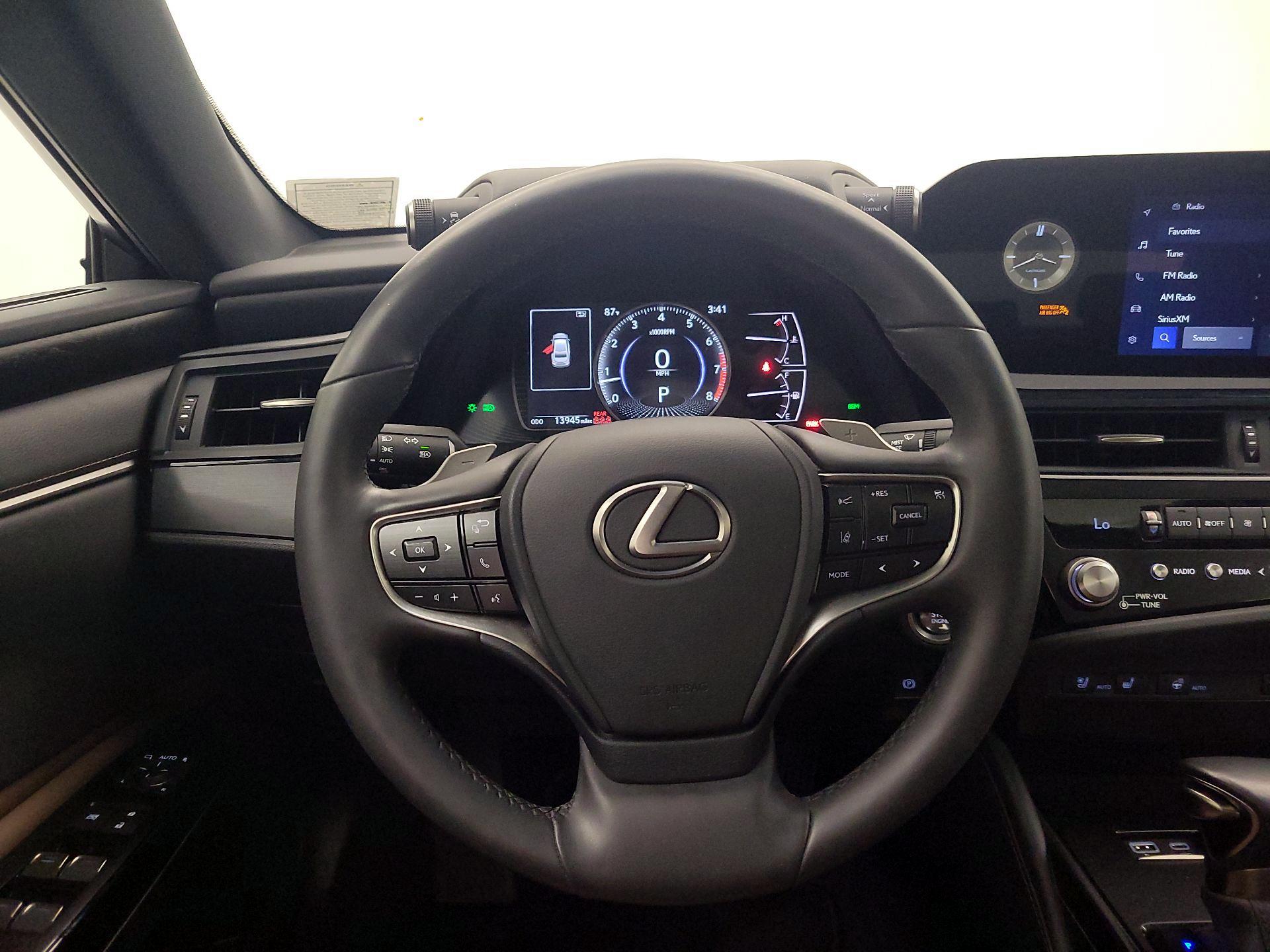 Thumbnail: 2023 Lexus ES - 10