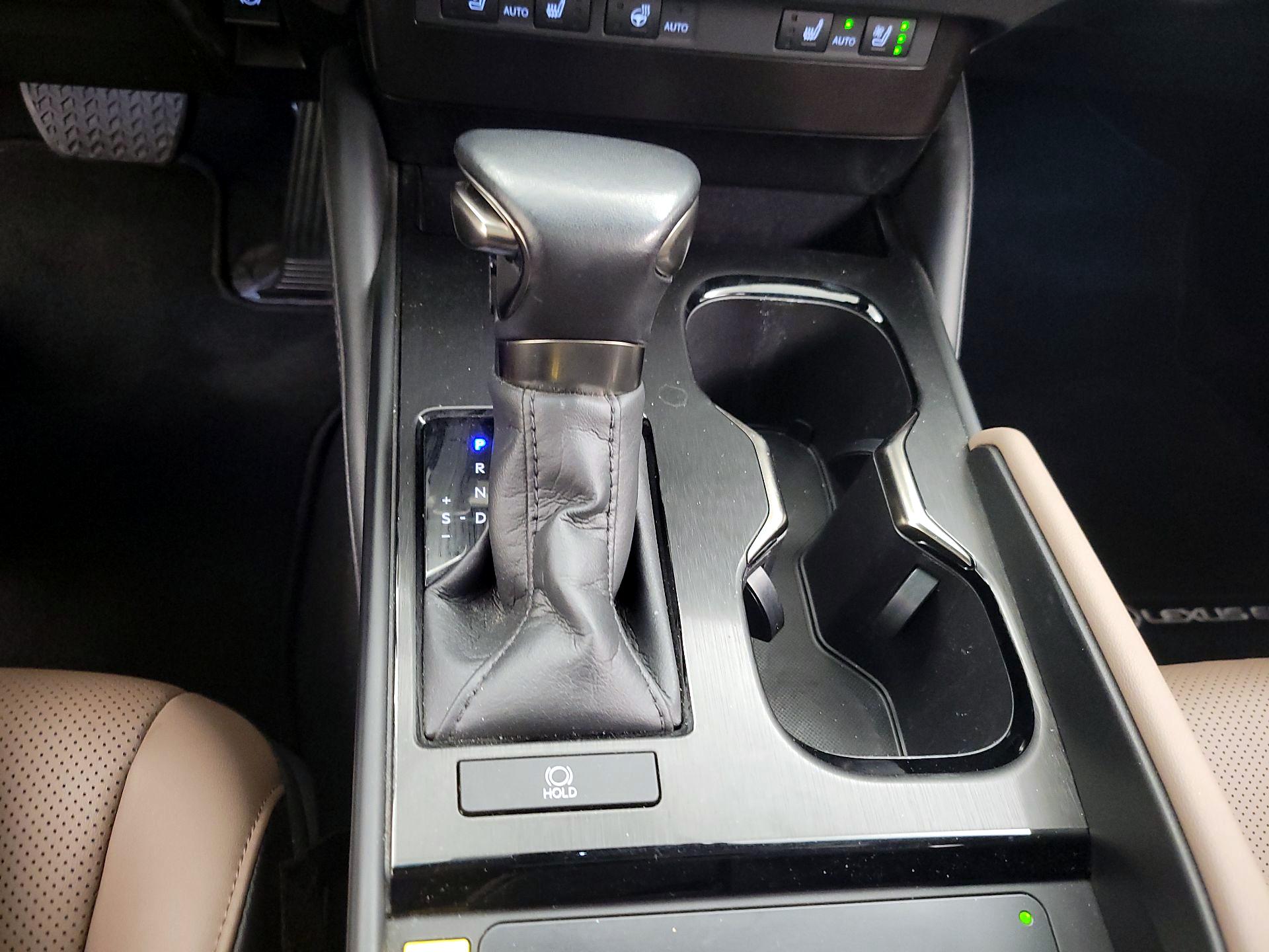 Thumbnail: 2023 Lexus ES - 17