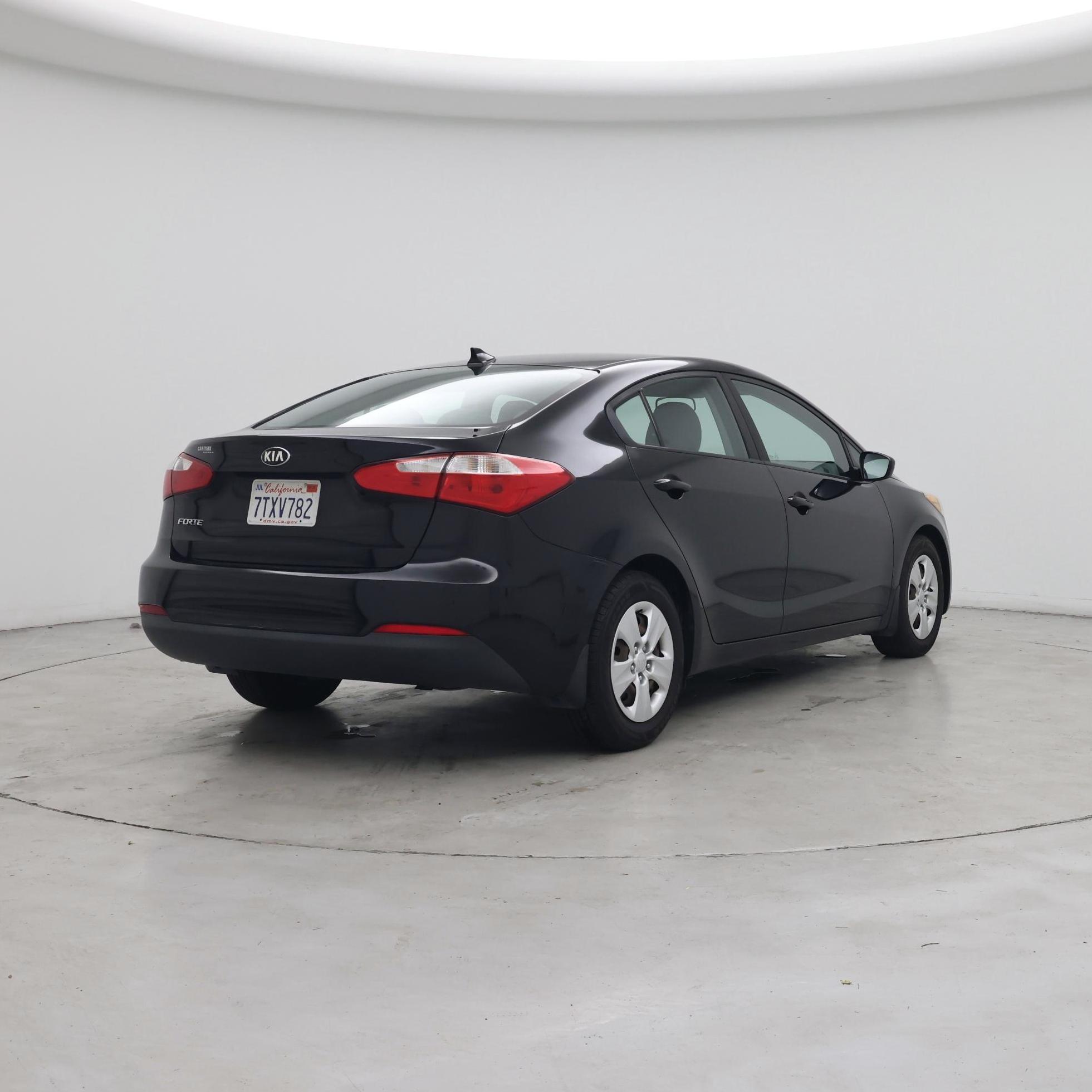 Thumbnail: 2016 Kia Forte - 8