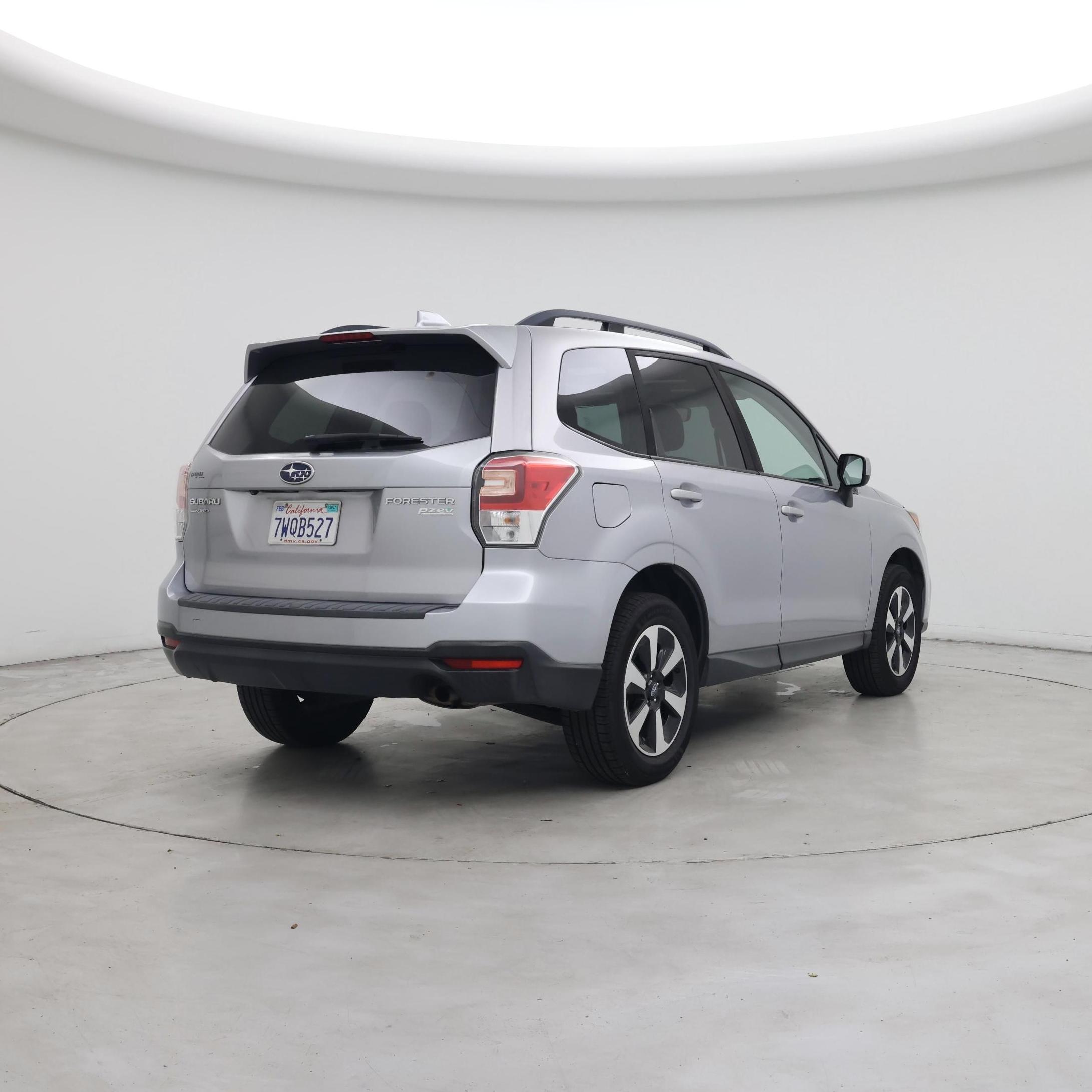 Thumbnail: 2017 Subaru Forester - 8