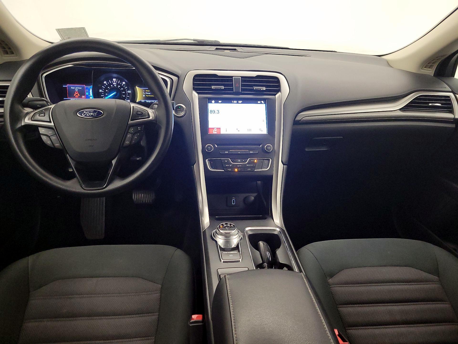 Thumbnail: 2017 Ford Fusion - 9