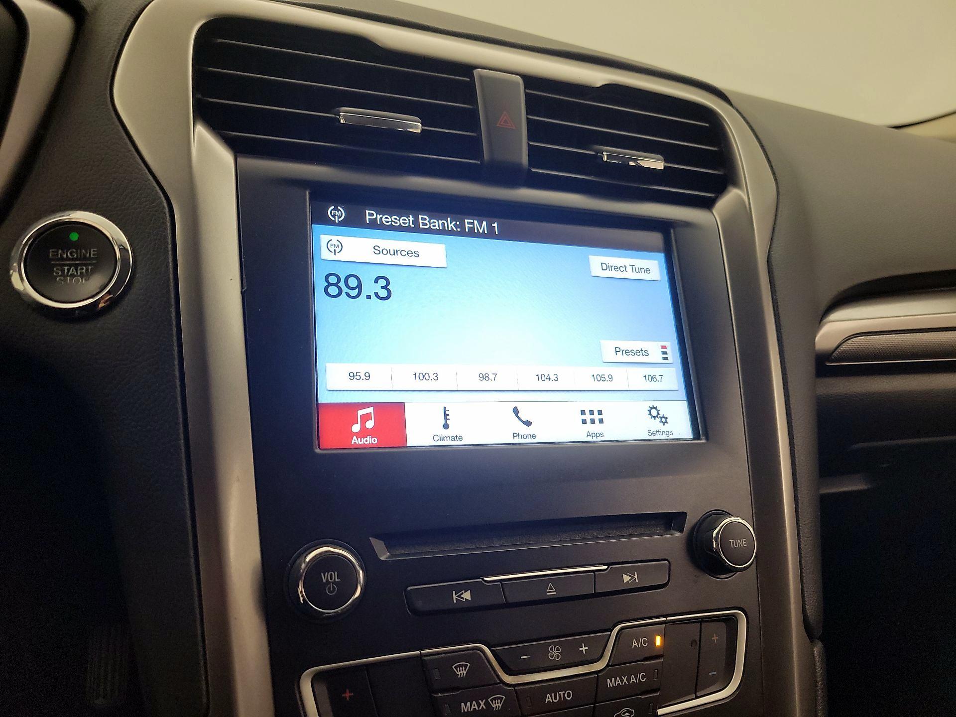 Thumbnail: 2017 Ford Fusion - 15