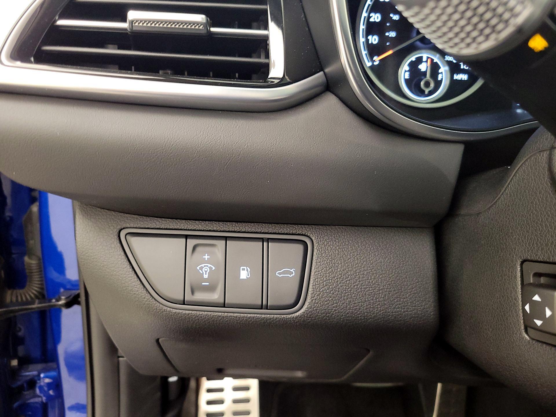 Thumbnail: 2025 Genesis G70 - 13