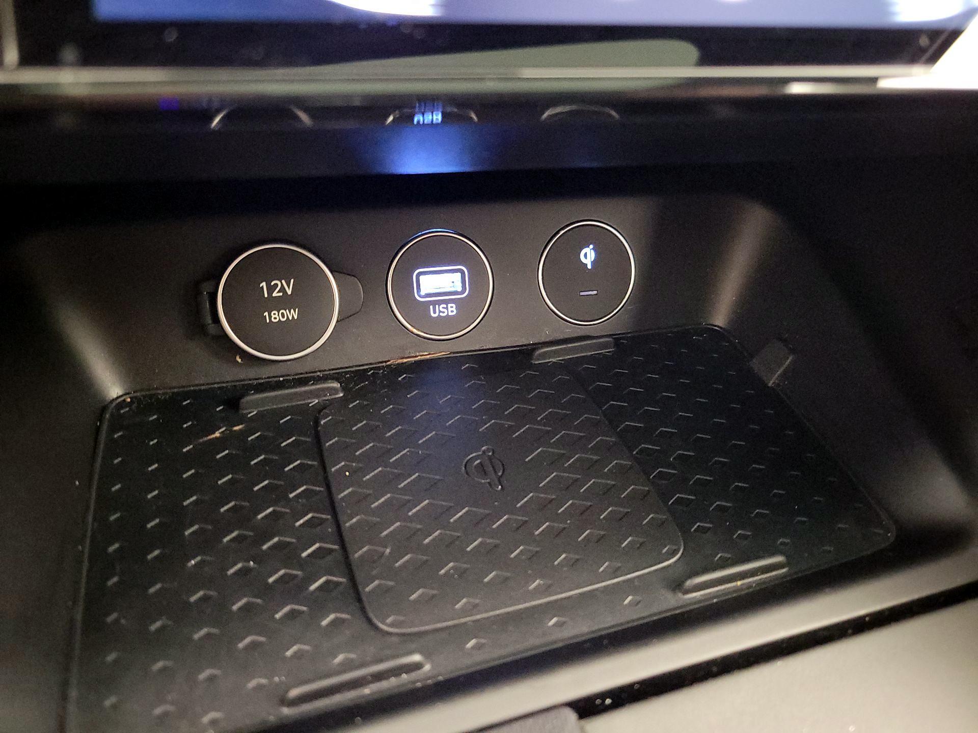 Thumbnail: 2025 Genesis G70 - 19