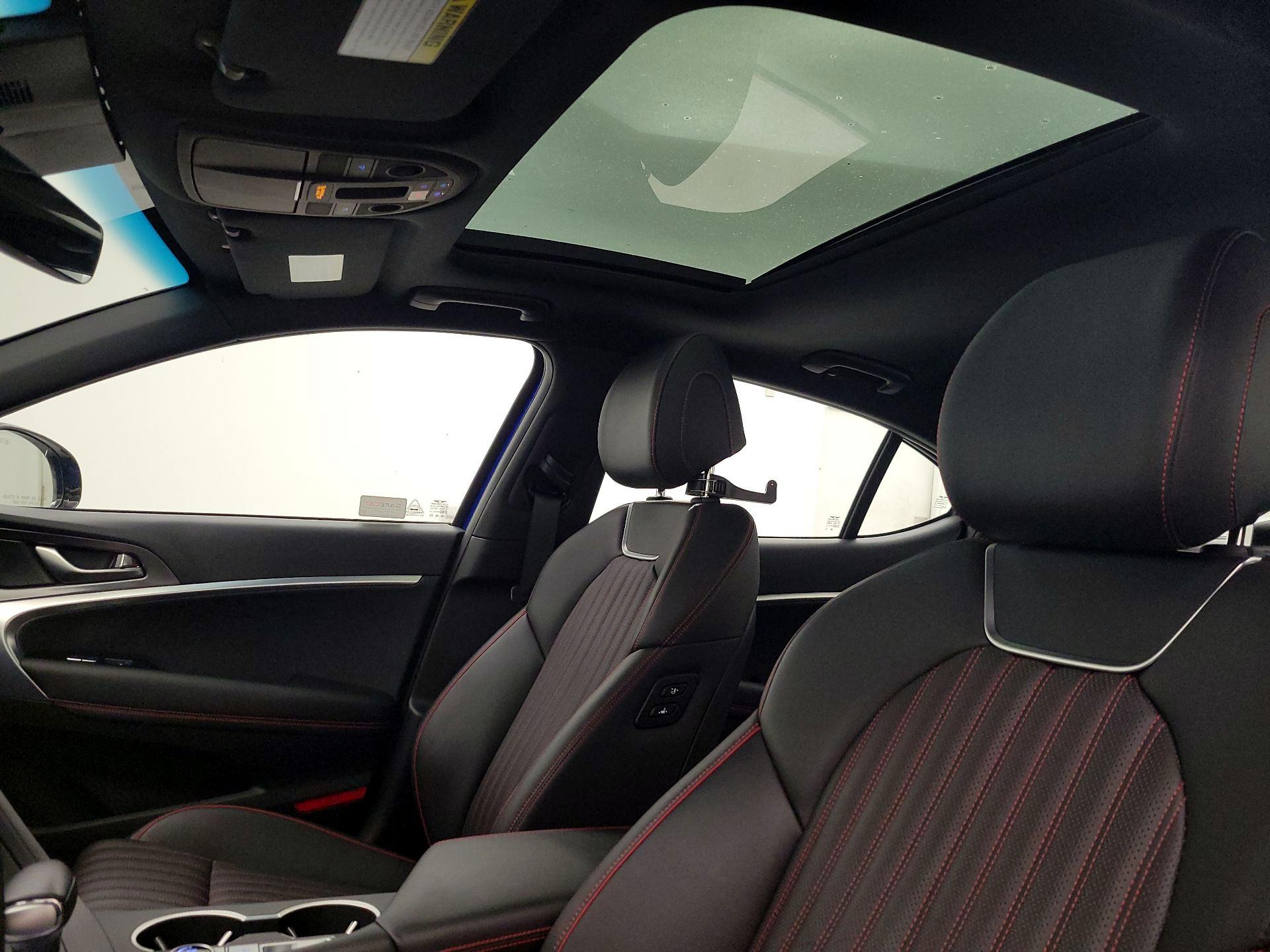 Thumbnail: 2025 Genesis G70 - 20