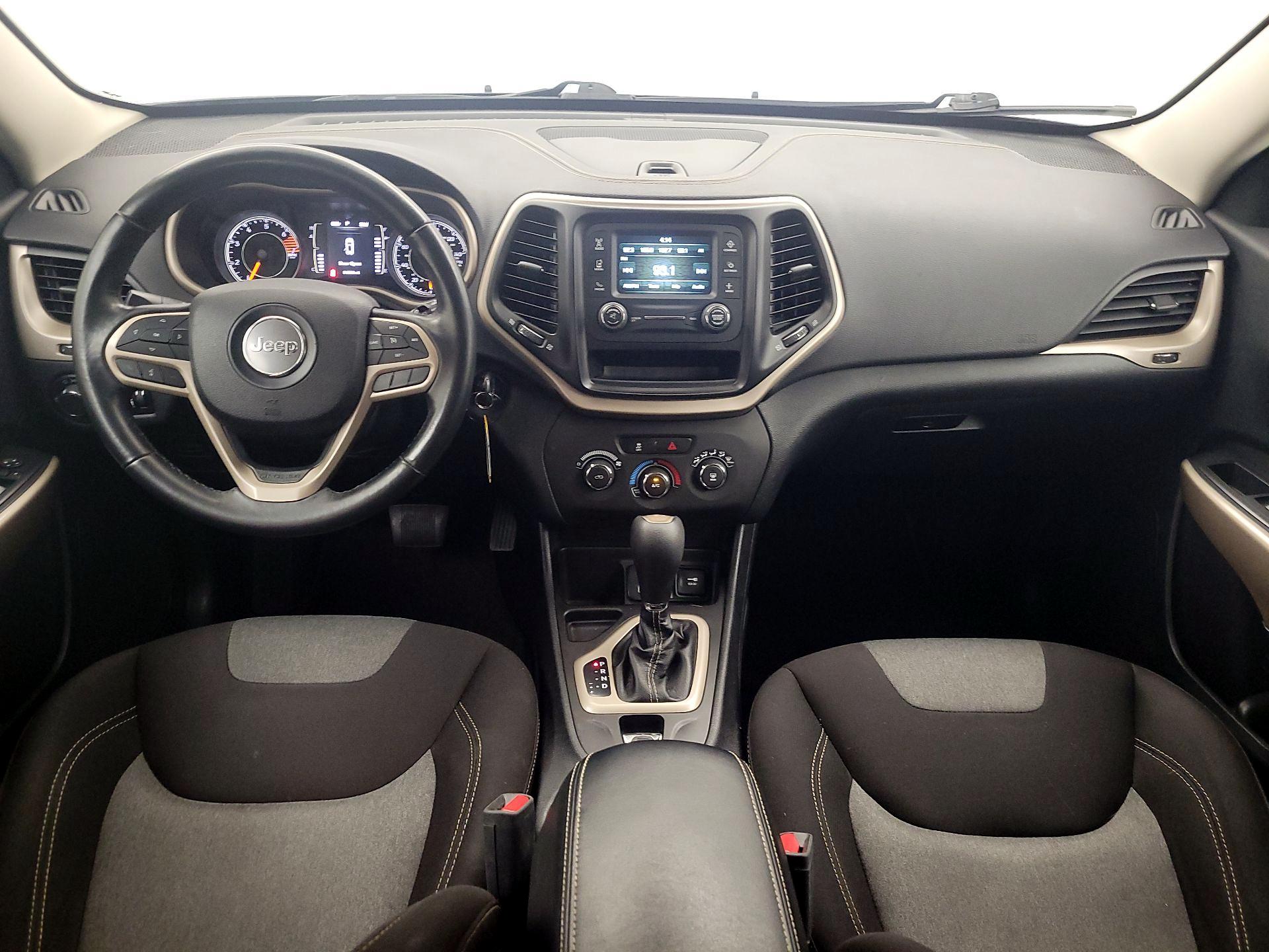 Thumbnail: 2017 Jeep Cherokee - 9