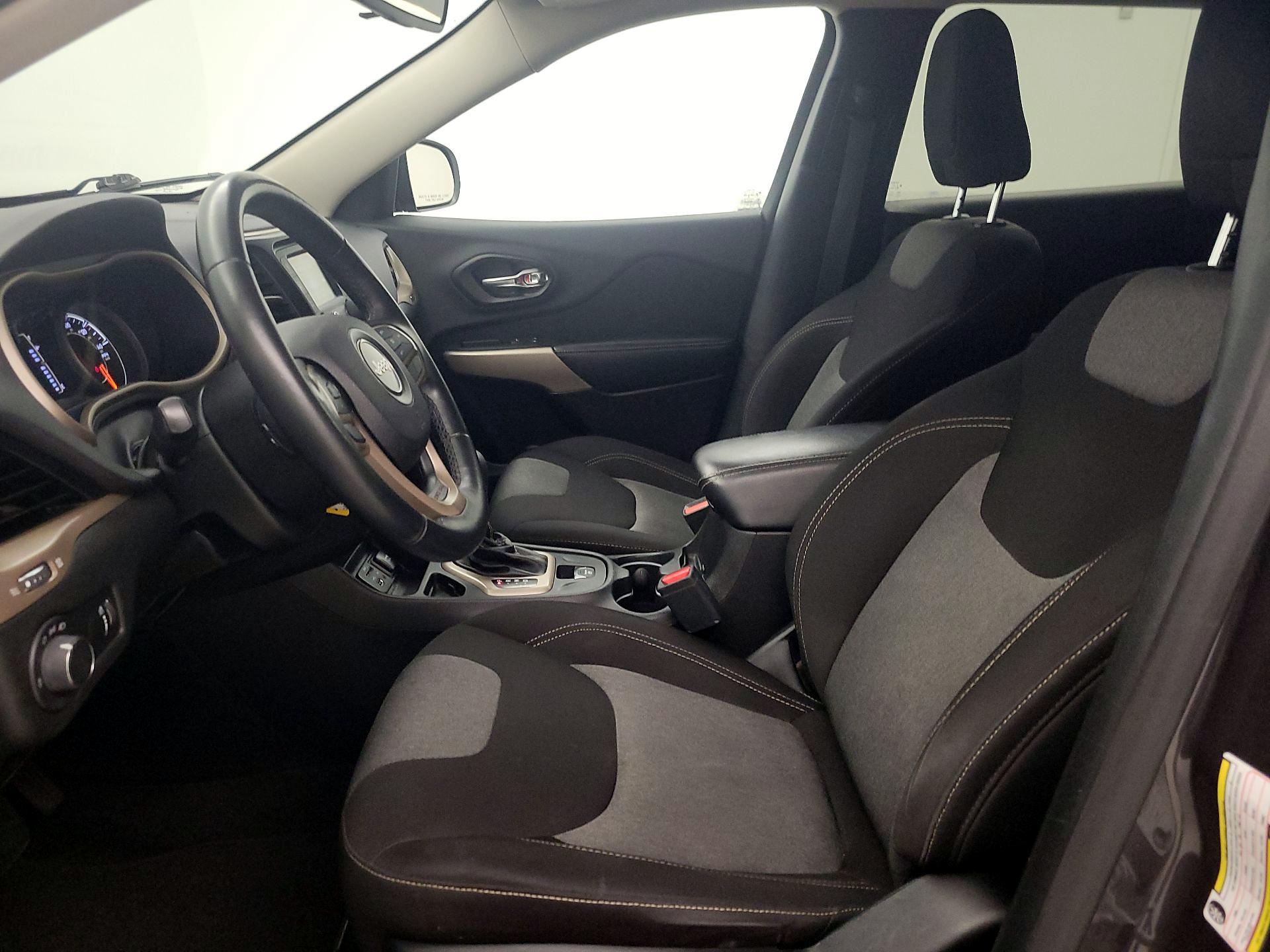 Thumbnail: 2017 Jeep Cherokee - 11