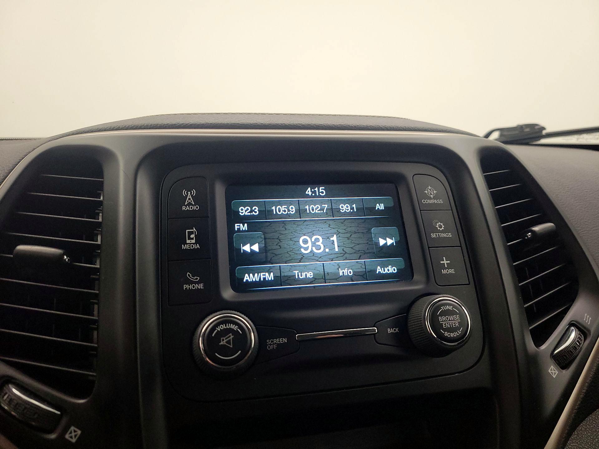 Thumbnail: 2017 Jeep Cherokee - 14