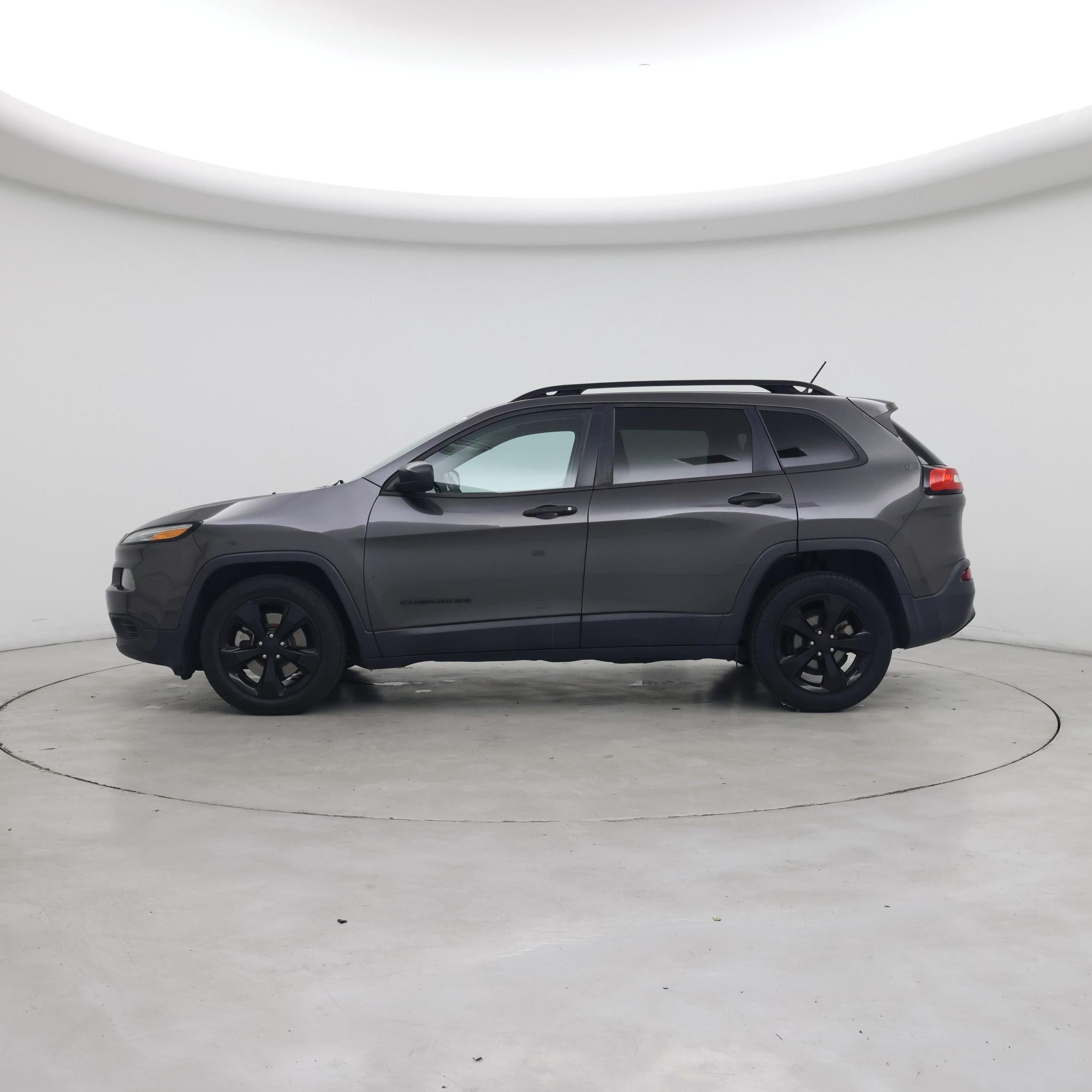 Thumbnail: 2017 Jeep Cherokee - 3