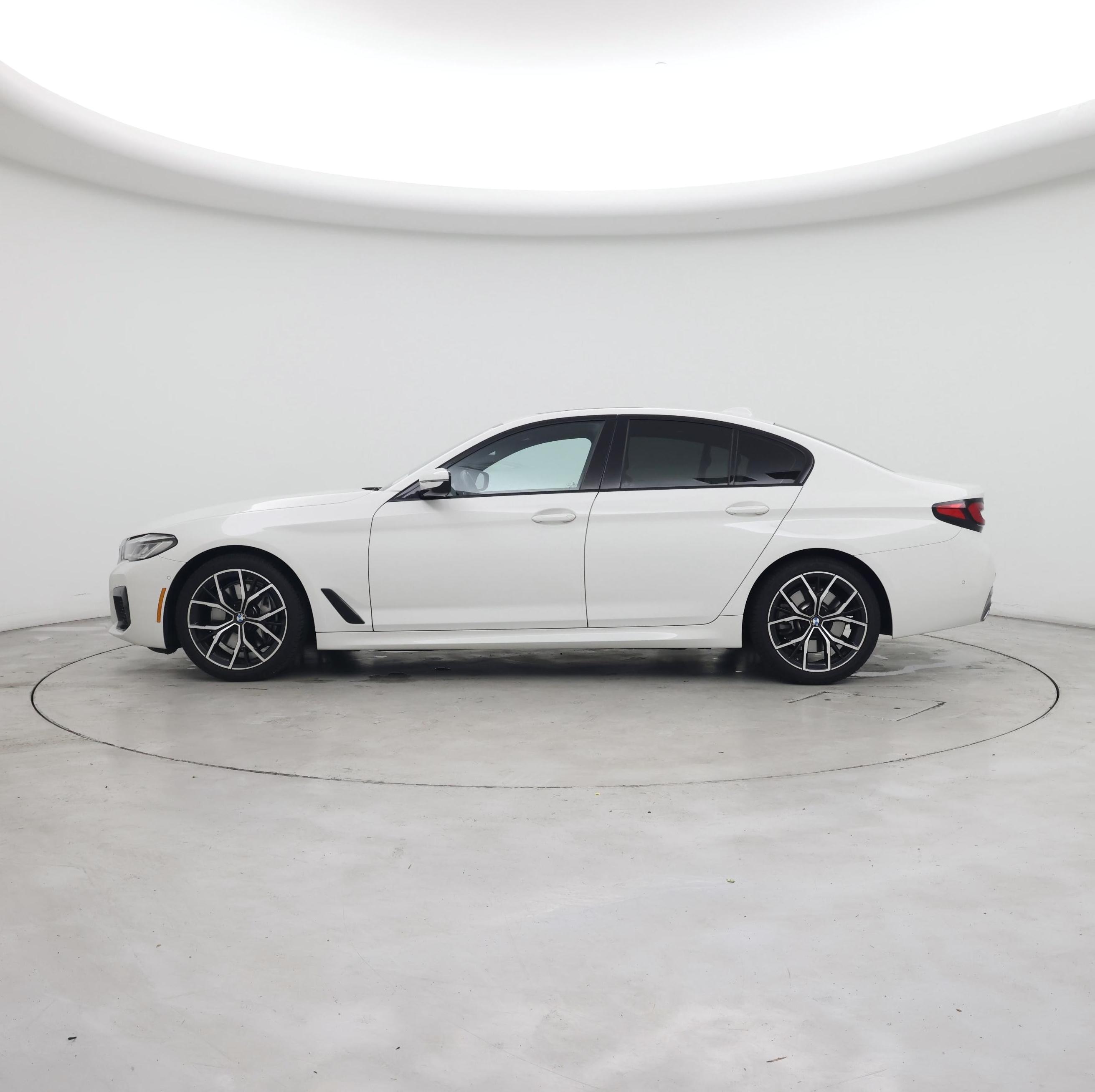 Thumbnail: 2022 BMW 5 Series - 3