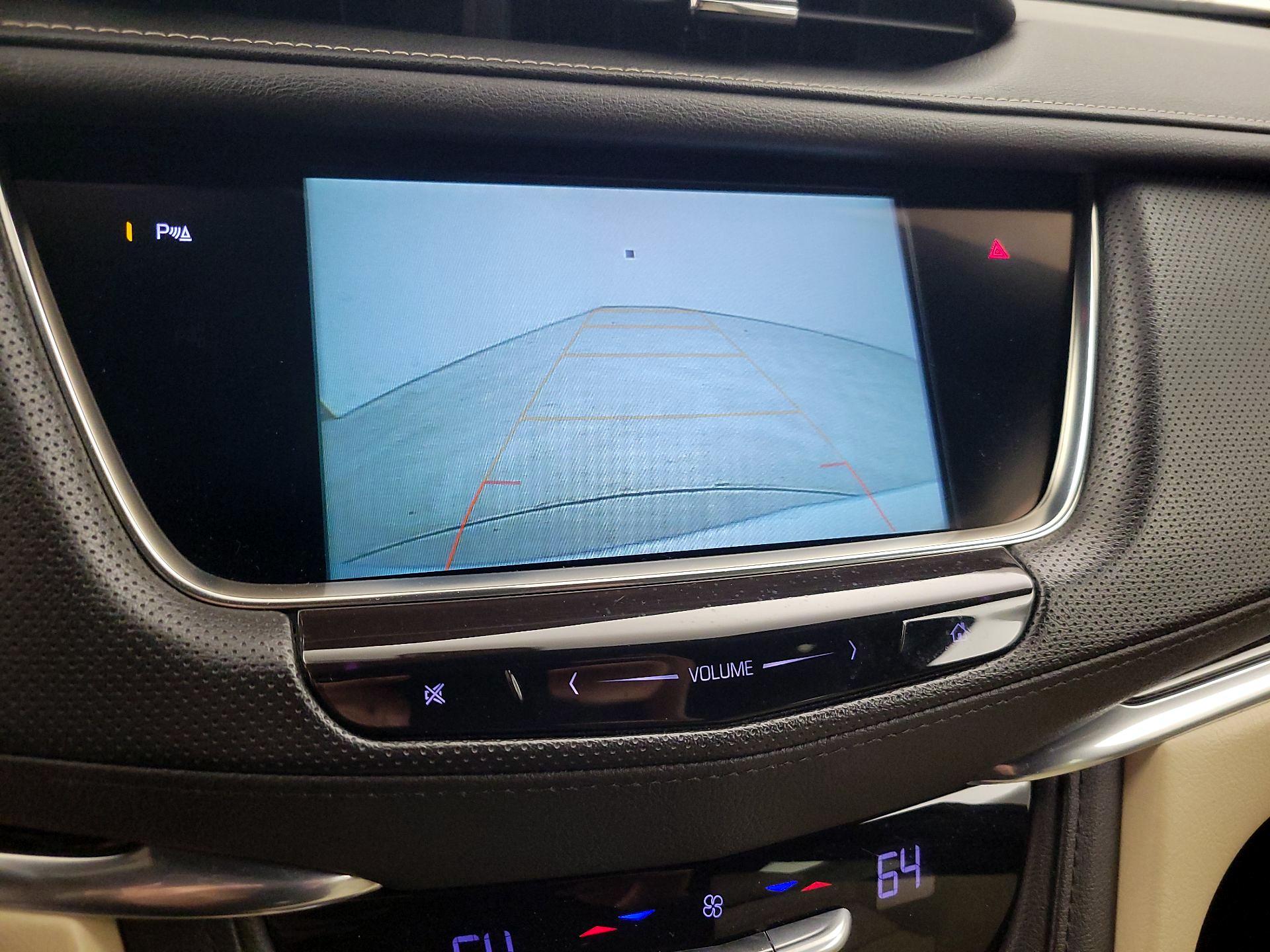 Thumbnail: 2018 Cadillac XT5 - 14