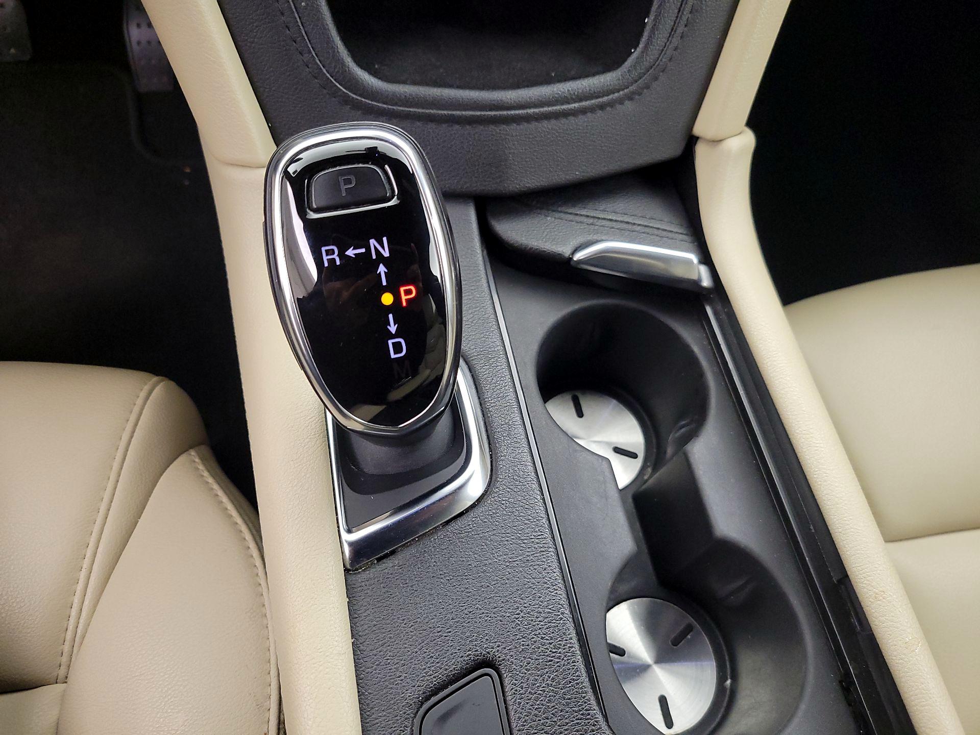 Thumbnail: 2018 Cadillac XT5 - 17