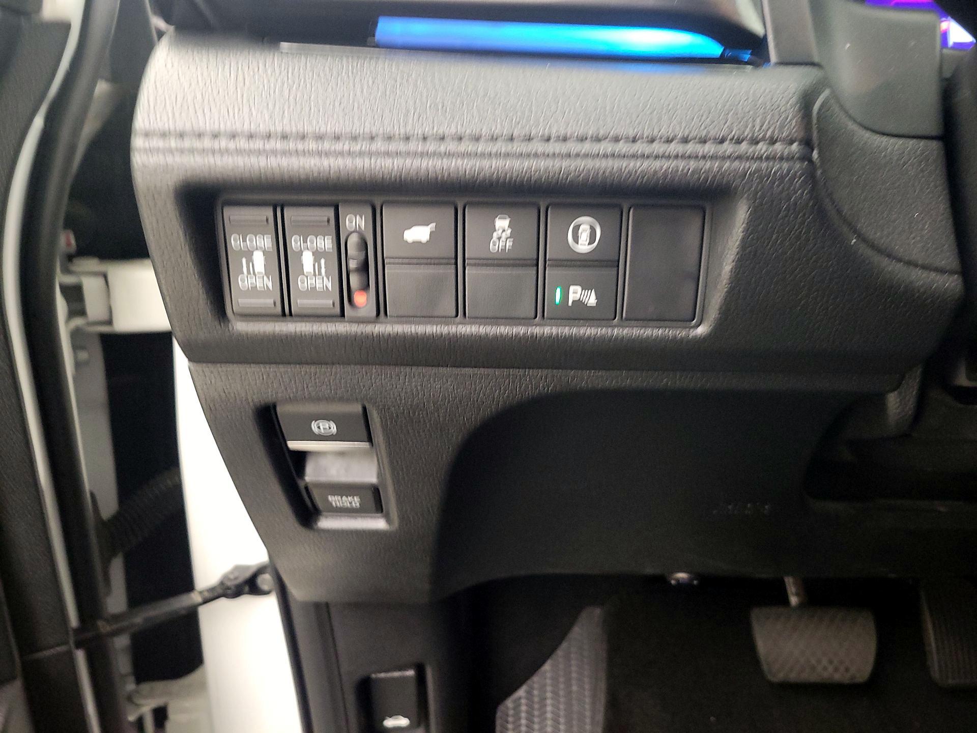 Thumbnail: 2022 Honda Odyssey - 13