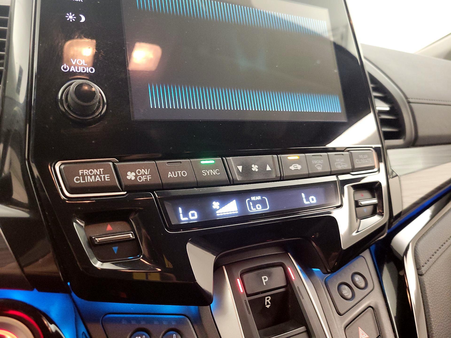 Thumbnail: 2022 Honda Odyssey - 16