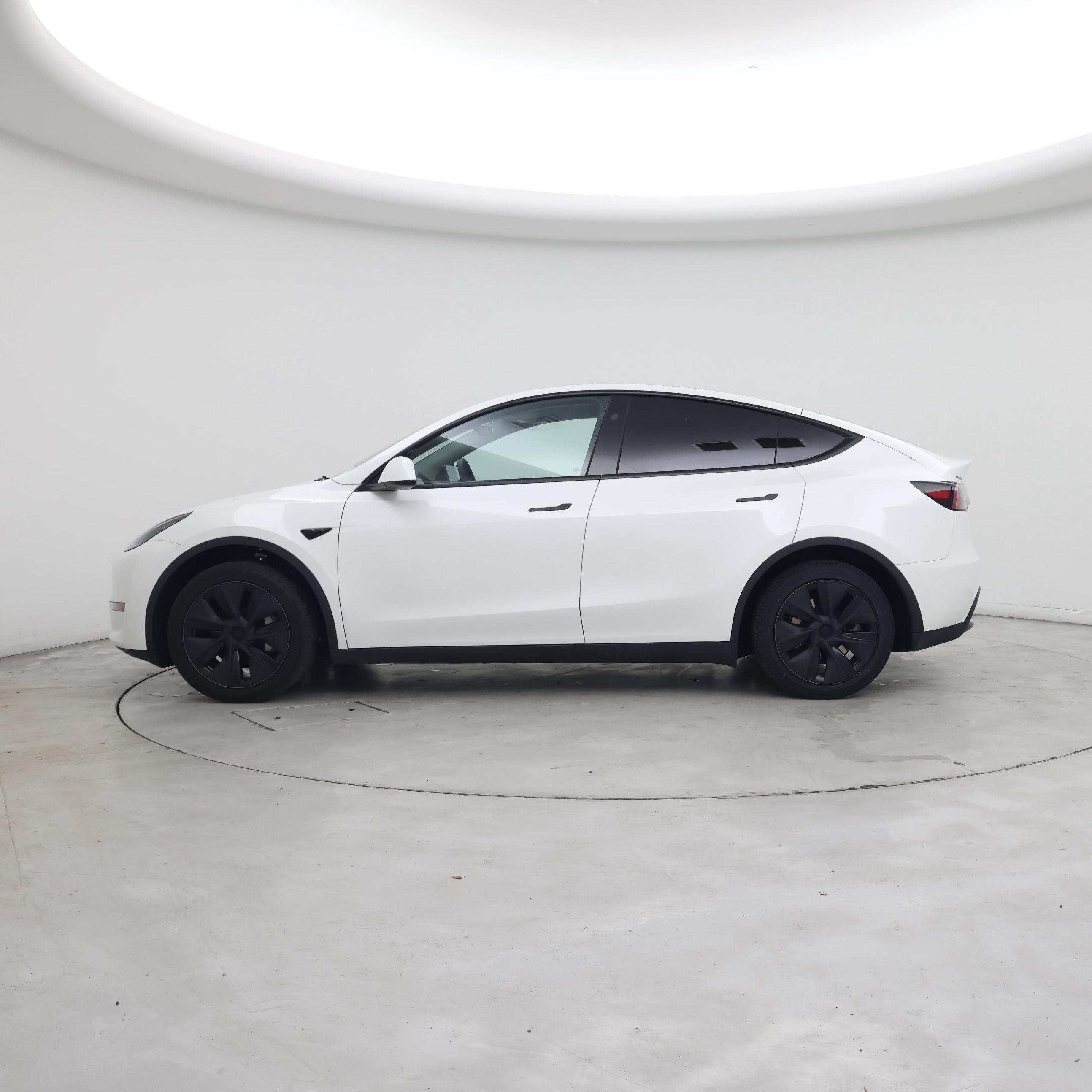 Thumbnail: 2025 Tesla Model Y - 3