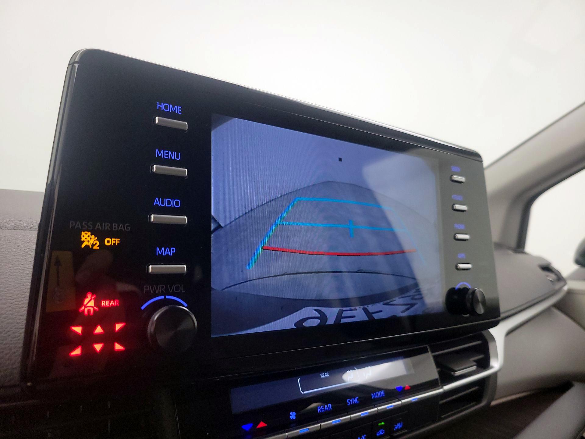 Thumbnail: 2023 Toyota Sienna - 14