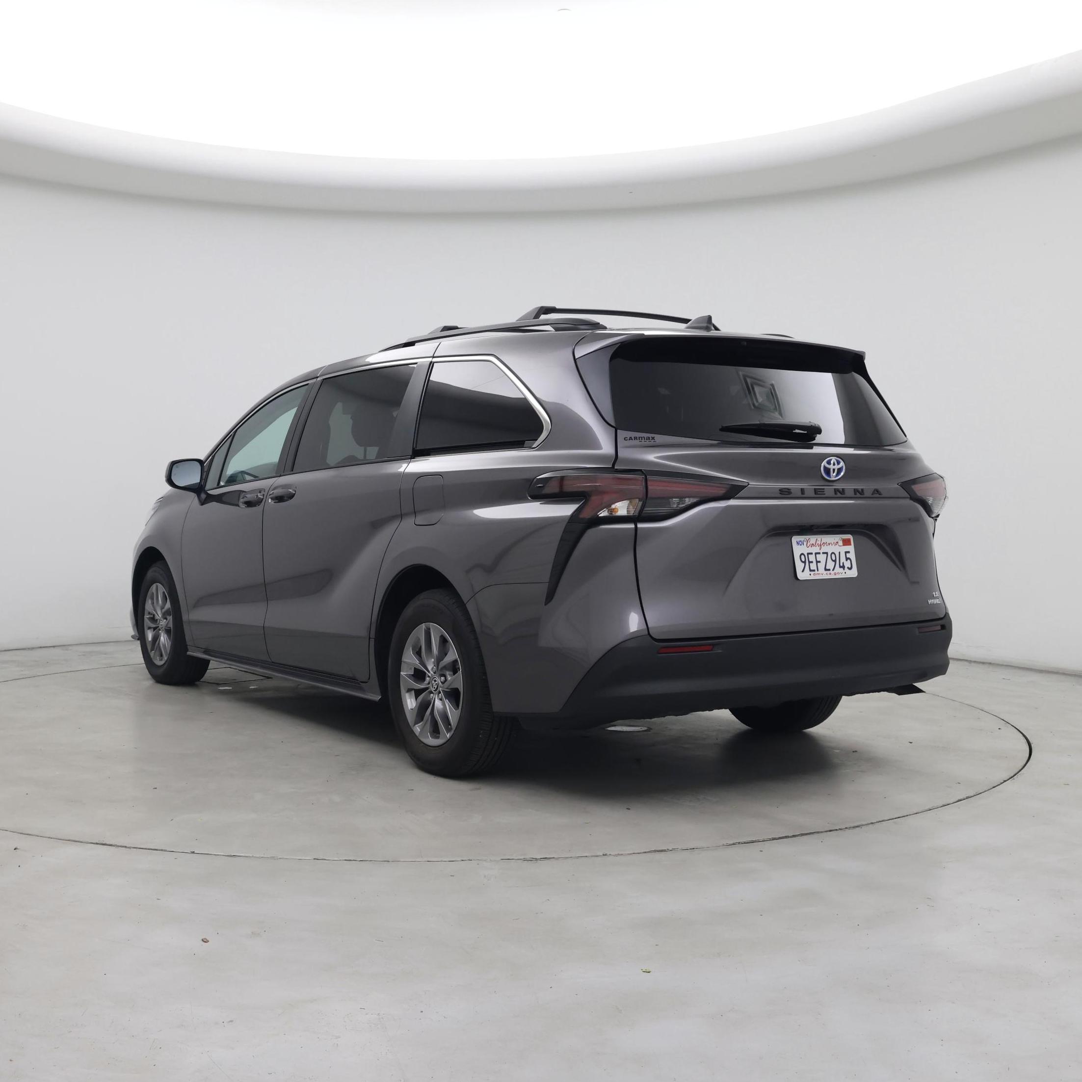 Thumbnail: 2023 Toyota Sienna - 2