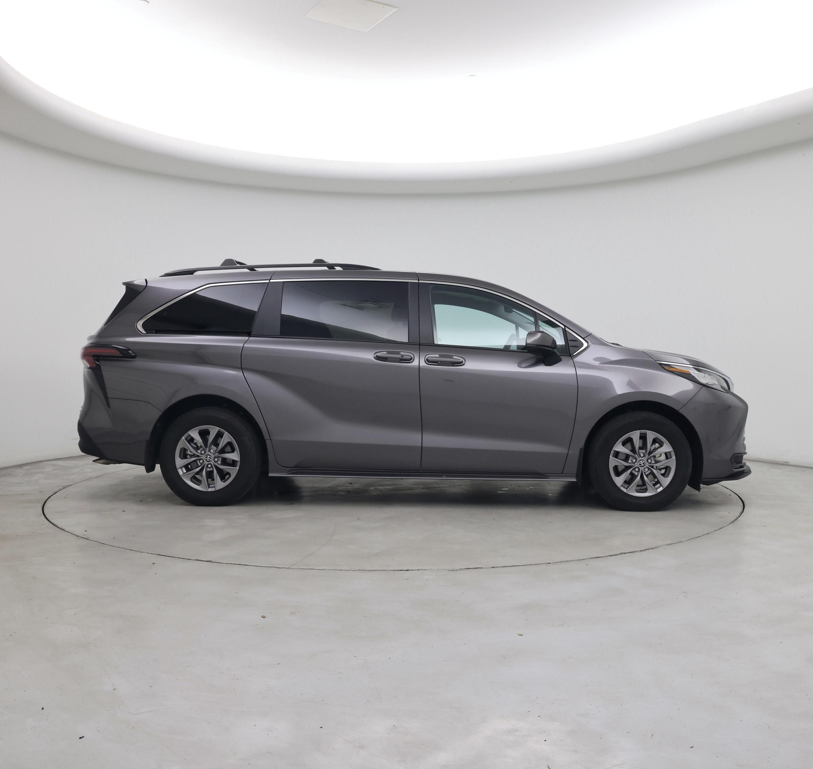 Thumbnail: 2023 Toyota Sienna - 7