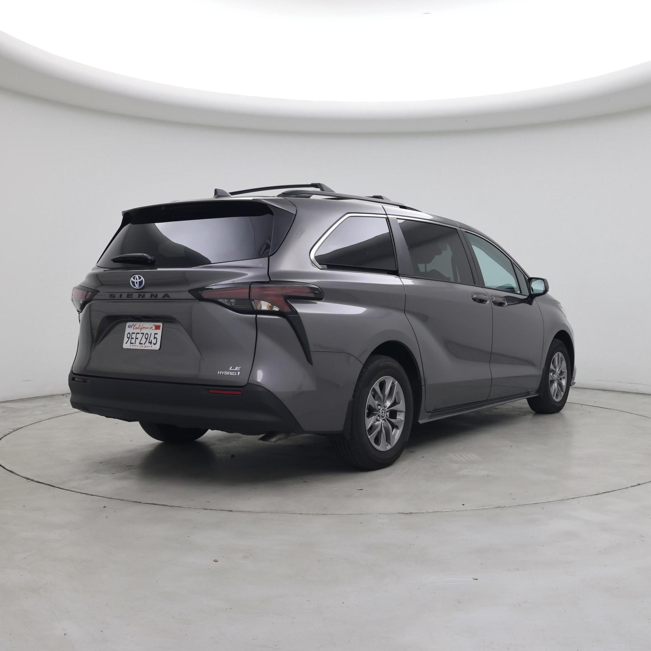 Thumbnail: 2023 Toyota Sienna - 8