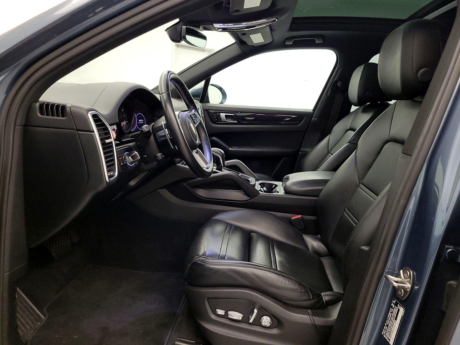 Thumbnail: 2019 Porsche Cayenne - 11