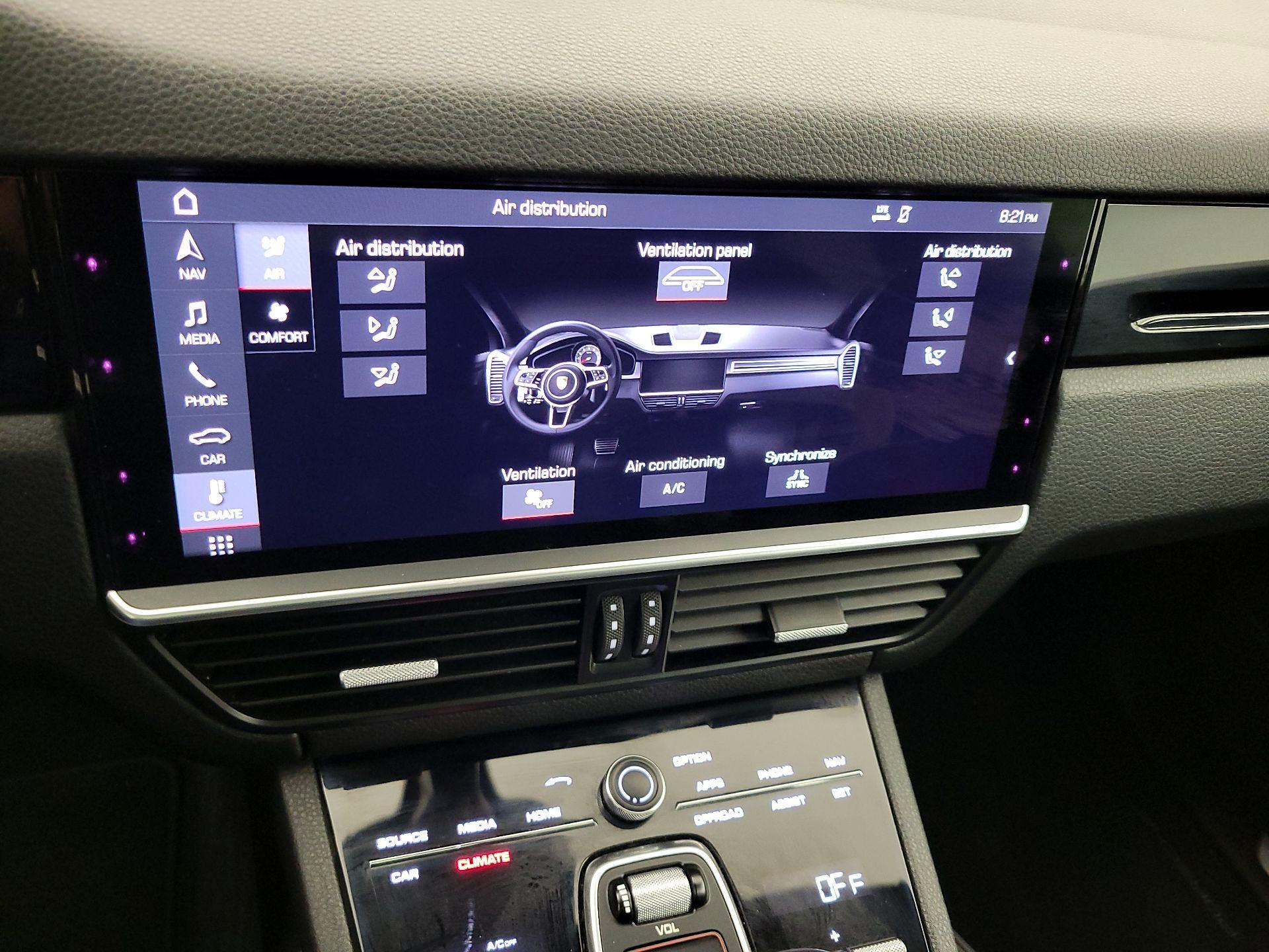 Thumbnail: 2019 Porsche Cayenne - 17