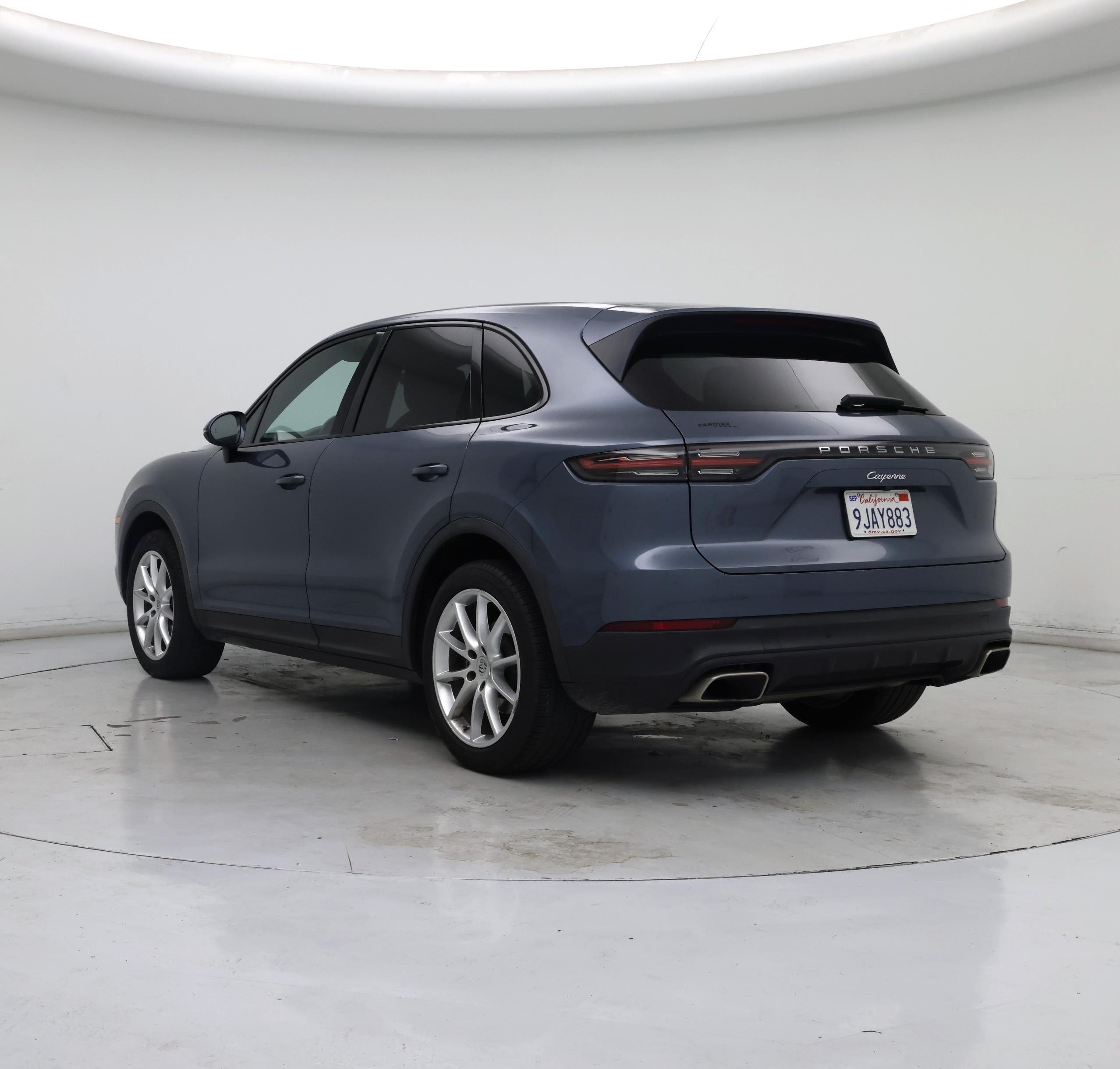 Thumbnail: 2019 Porsche Cayenne - 2