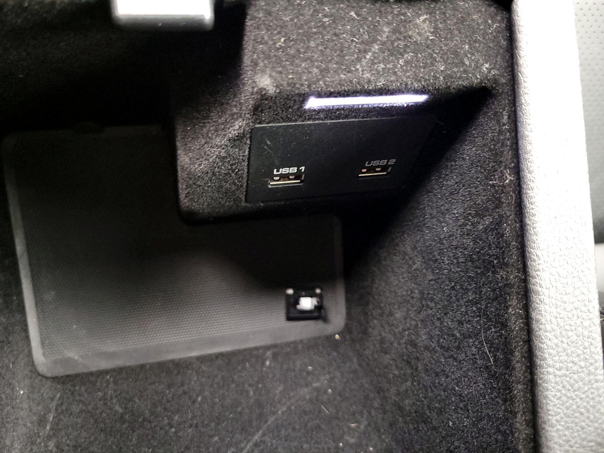 Thumbnail: 2019 Porsche Cayenne - 19