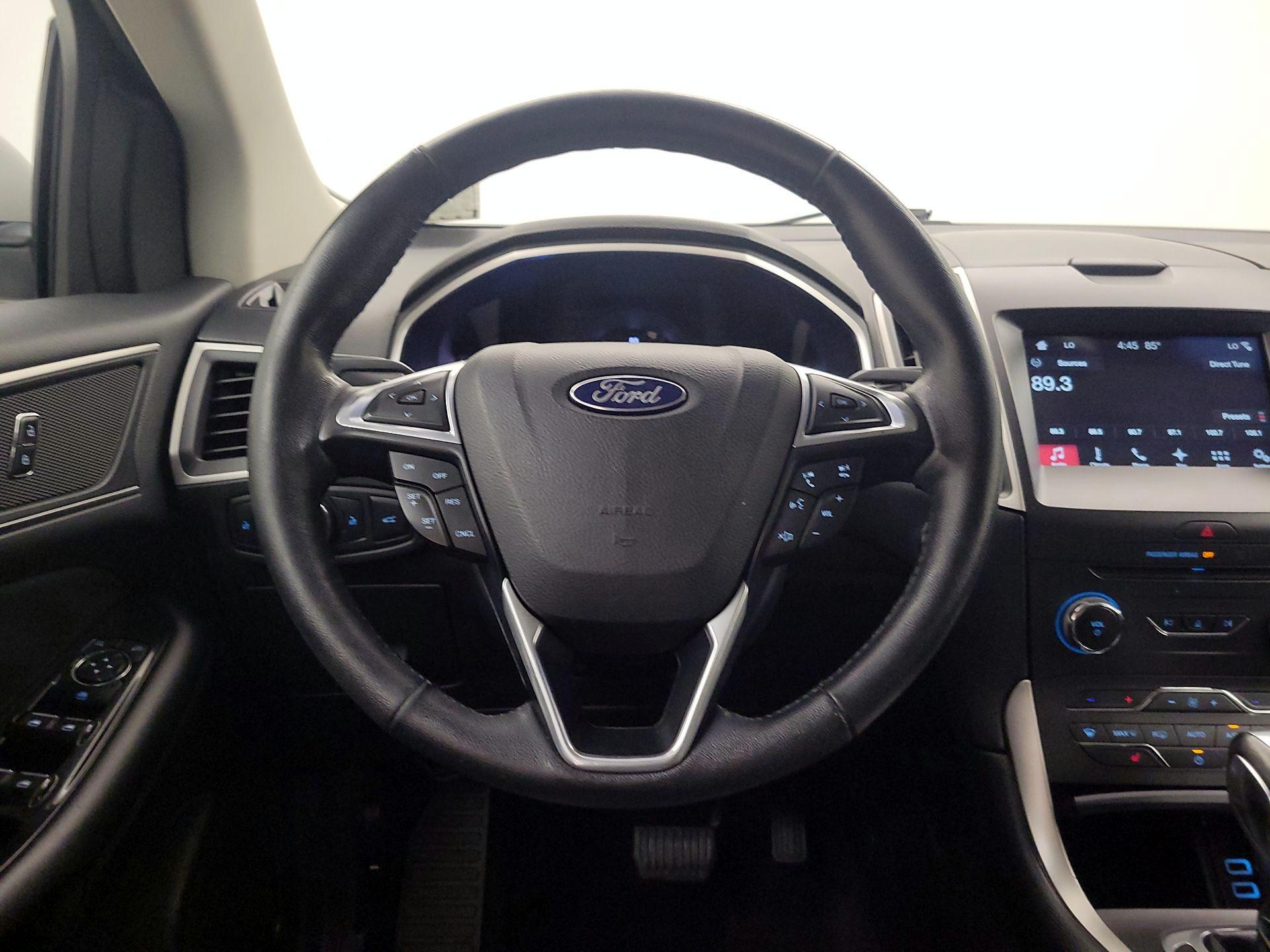 Thumbnail: 2016 Ford Edge - 10