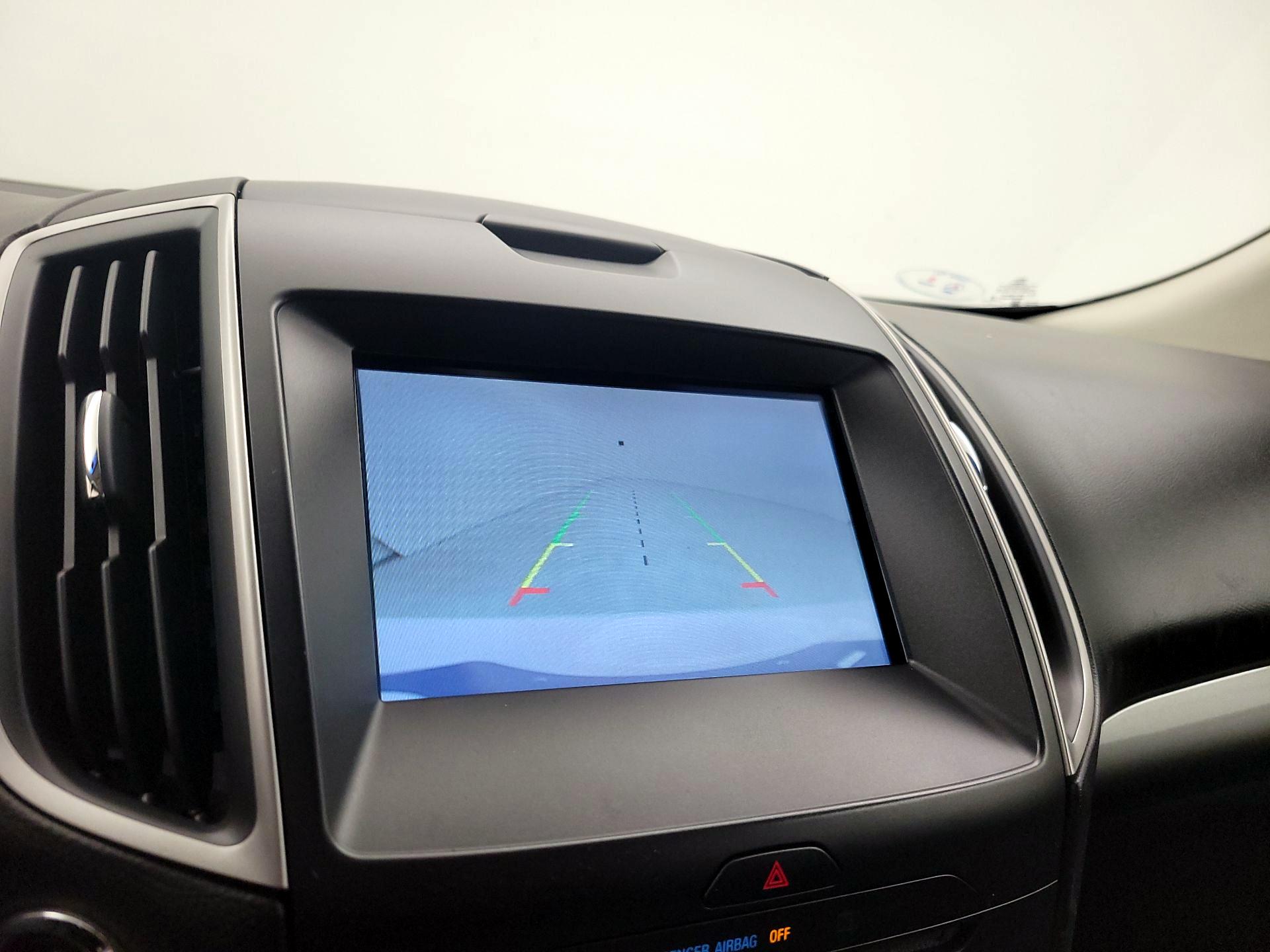 Thumbnail: 2016 Ford Edge - 14