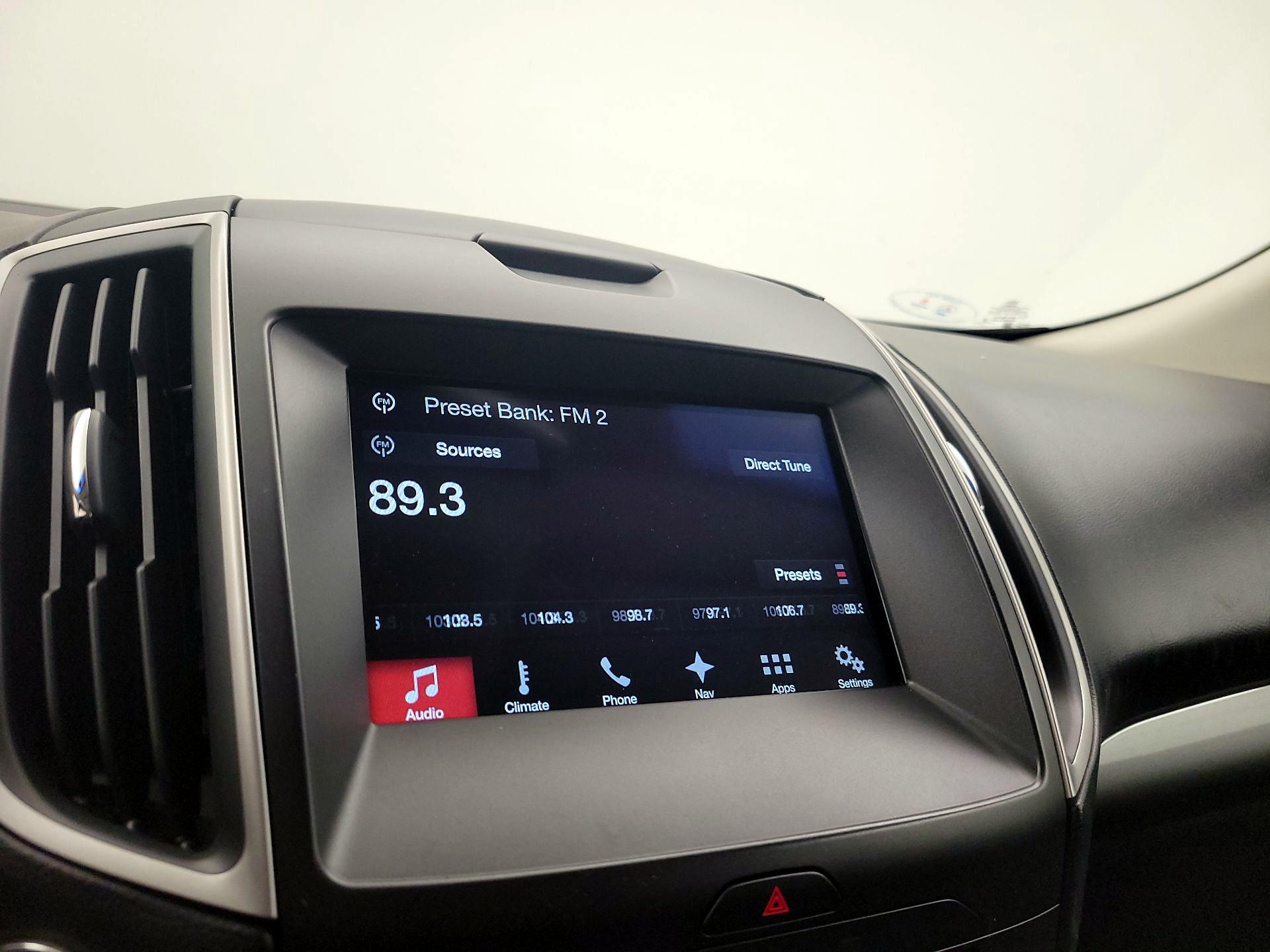 Thumbnail: 2016 Ford Edge - 15