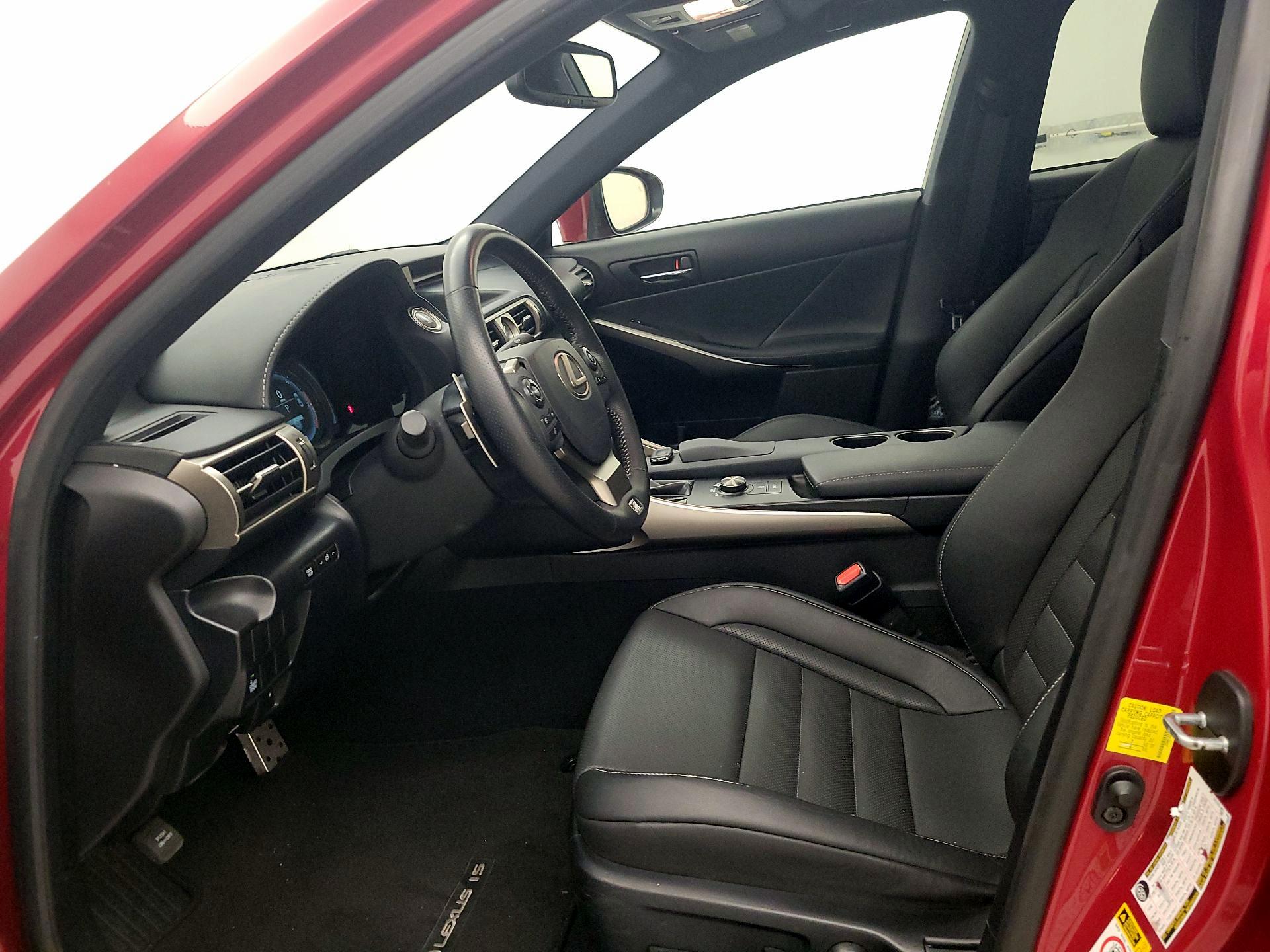Thumbnail: 2015 Lexus IS - 11