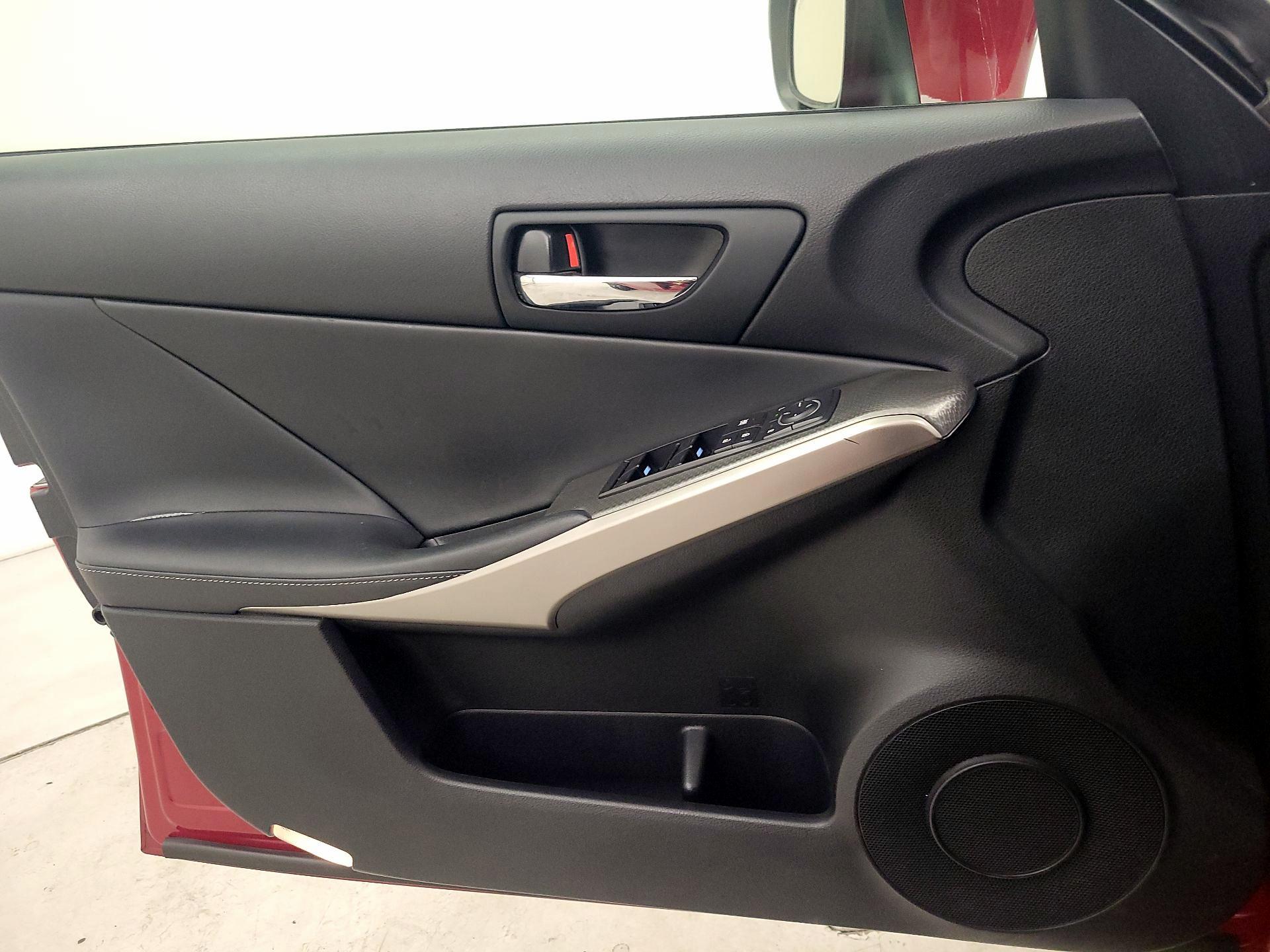 Thumbnail: 2015 Lexus IS - 12