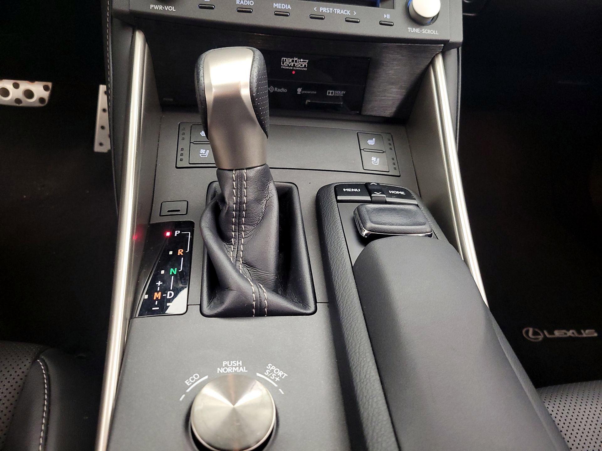 Thumbnail: 2015 Lexus IS - 17