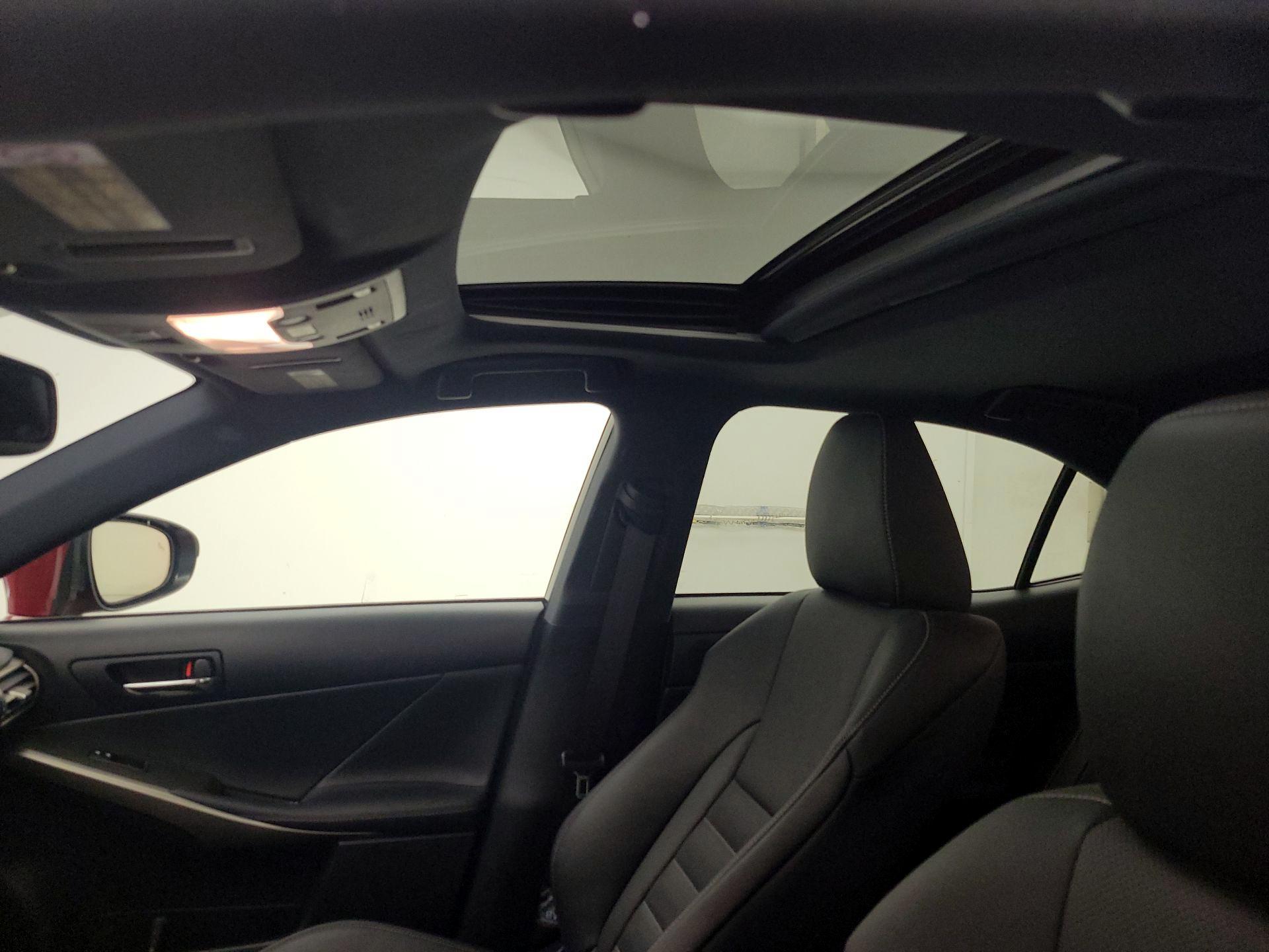 Thumbnail: 2015 Lexus IS - 19