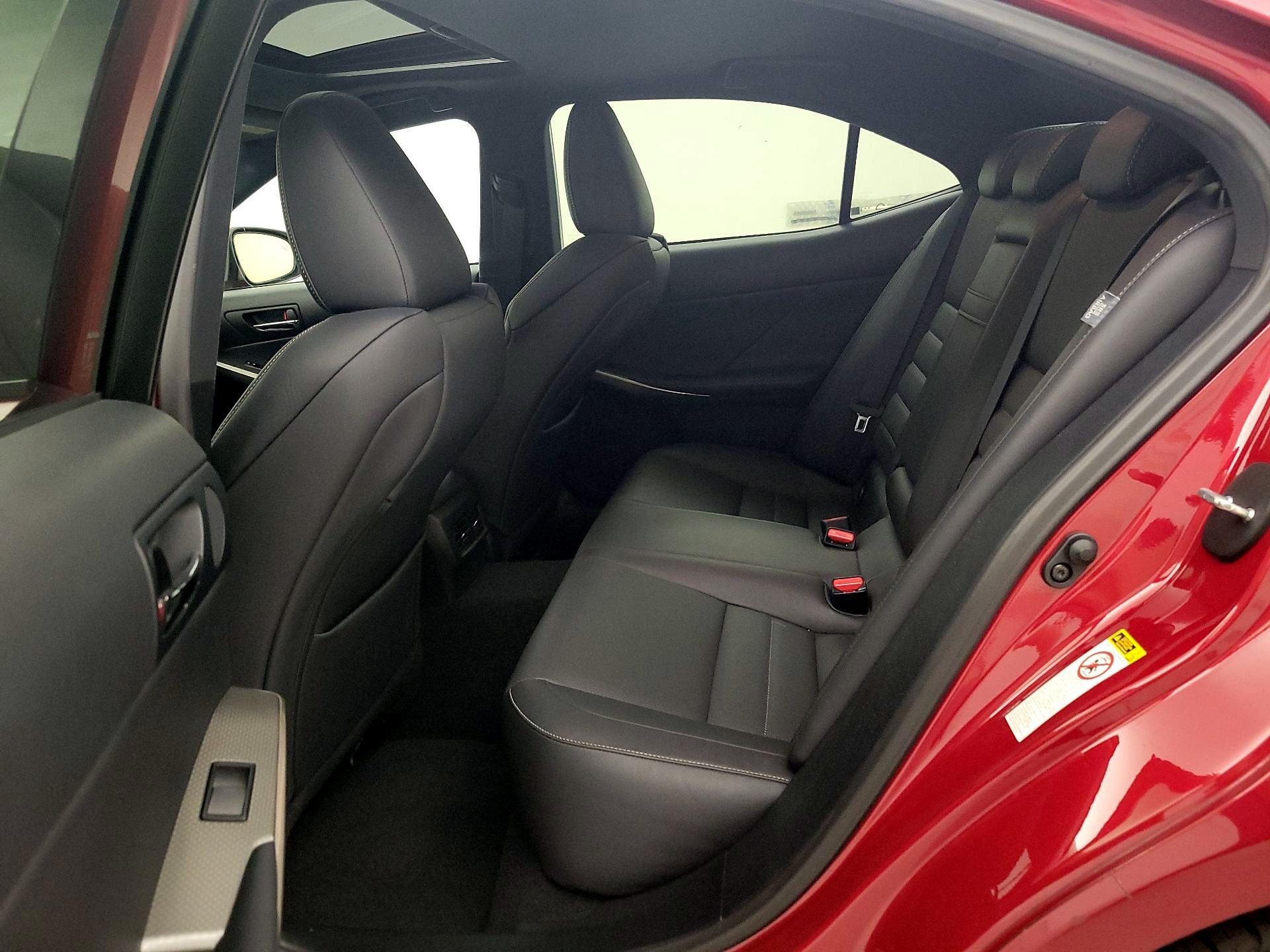 Thumbnail: 2015 Lexus IS - 20