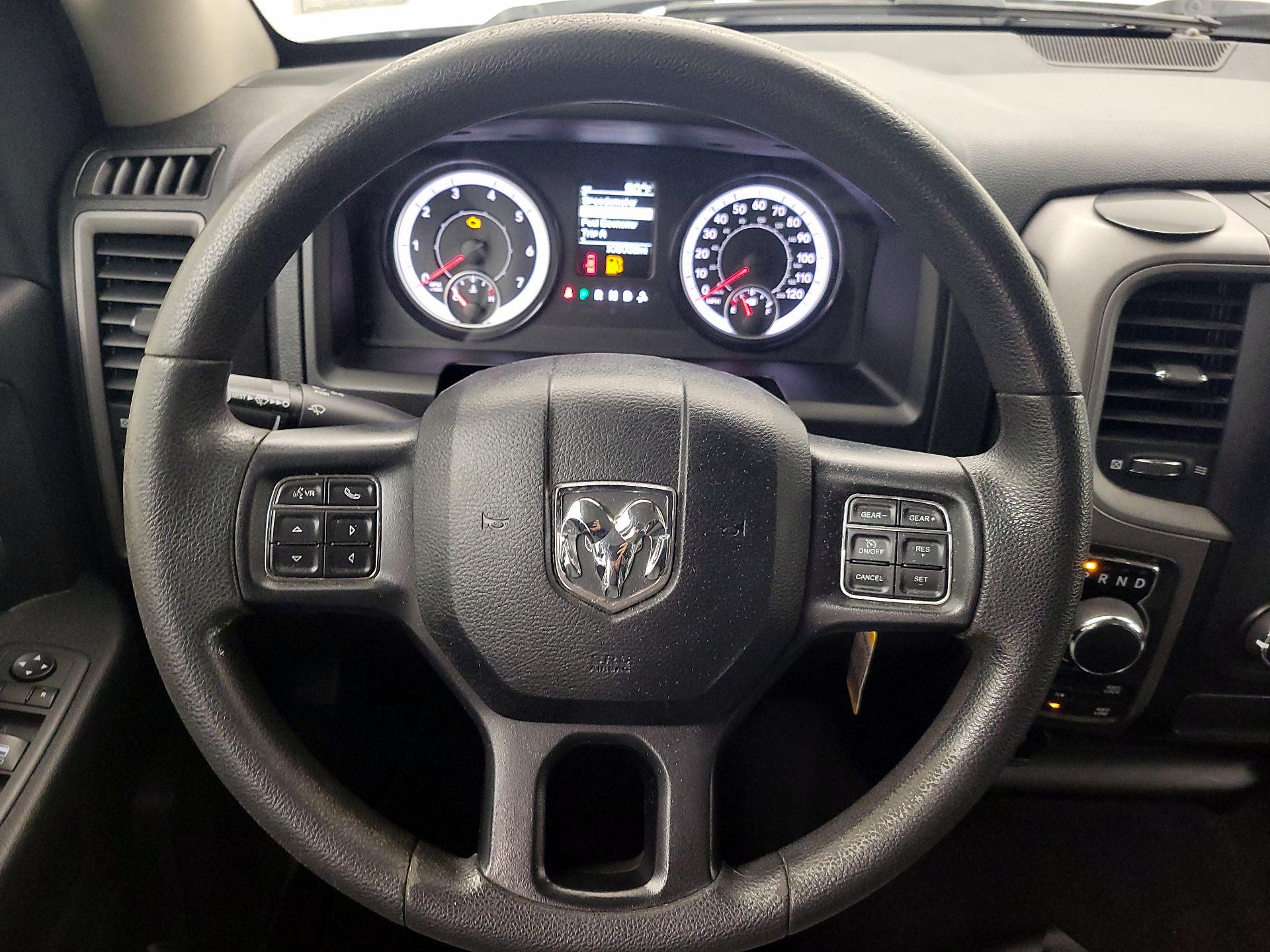 Thumbnail: 2022 RAM 1500 Classic - 10