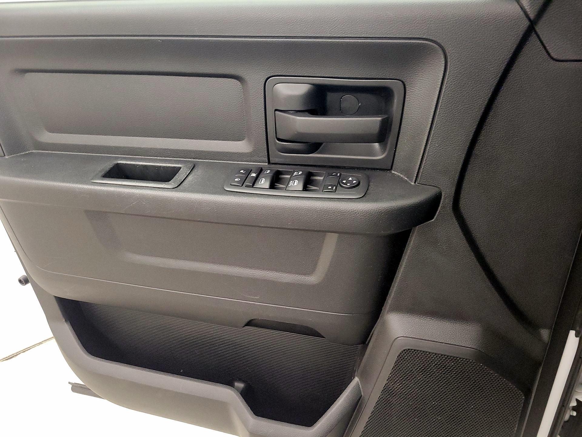 Thumbnail: 2022 RAM 1500 Classic - 12