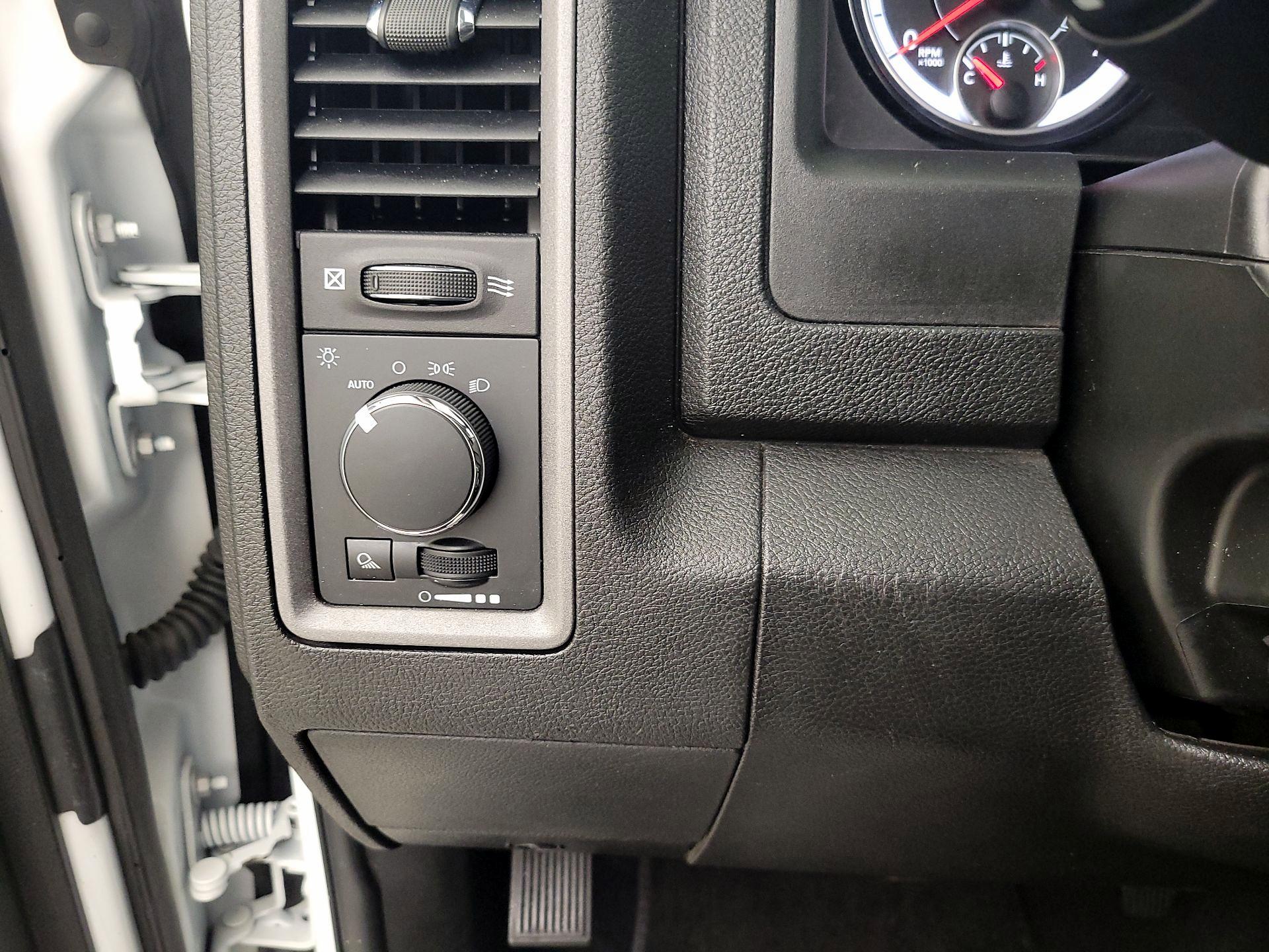 Thumbnail: 2022 RAM 1500 Classic - 13