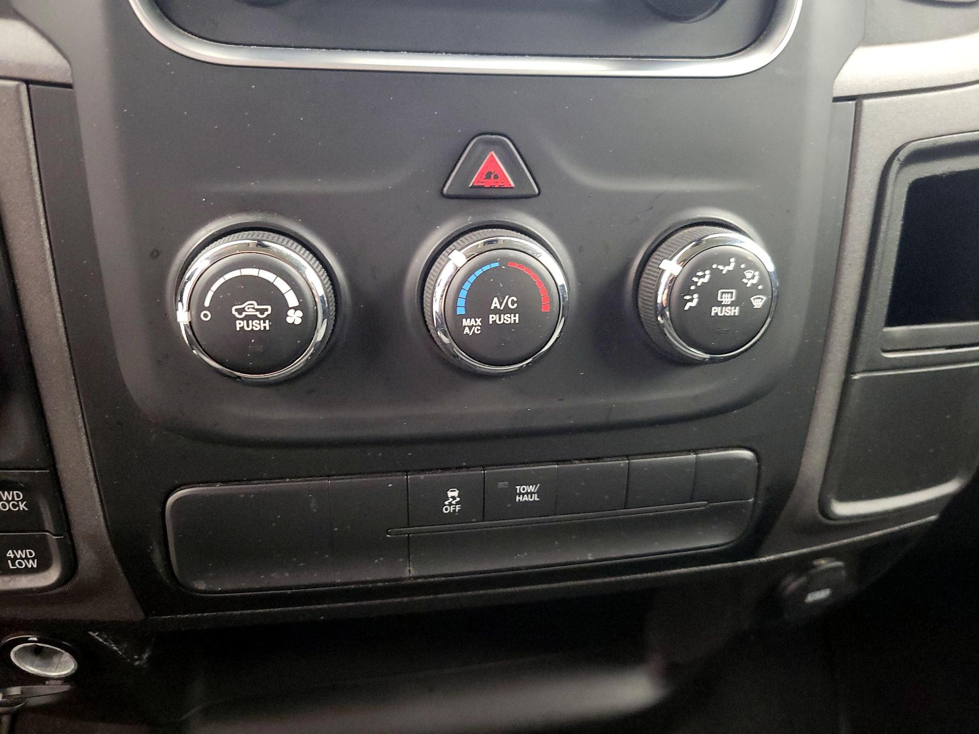 Thumbnail: 2022 RAM 1500 Classic - 15