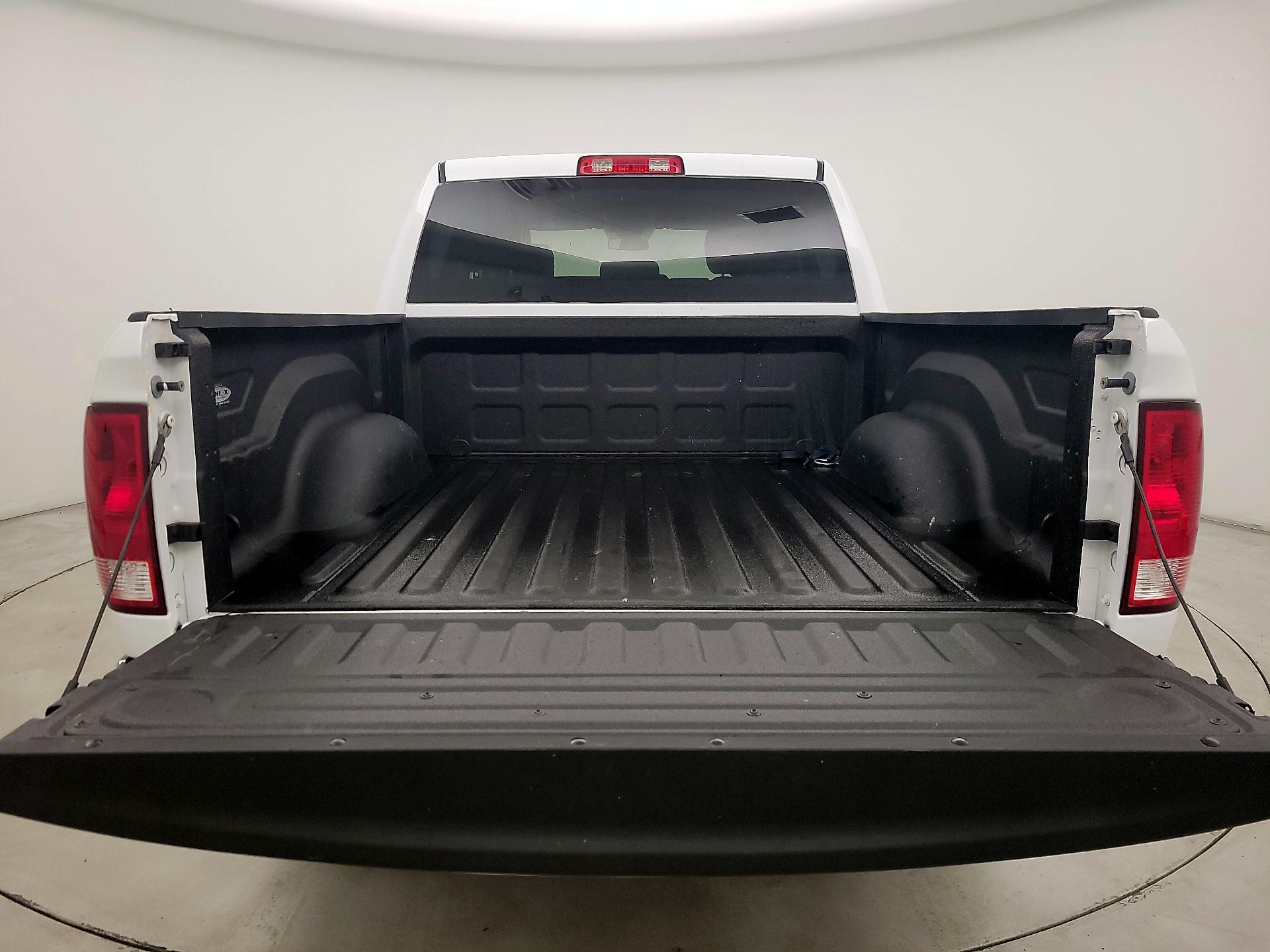 Thumbnail: 2022 RAM 1500 Classic - 18