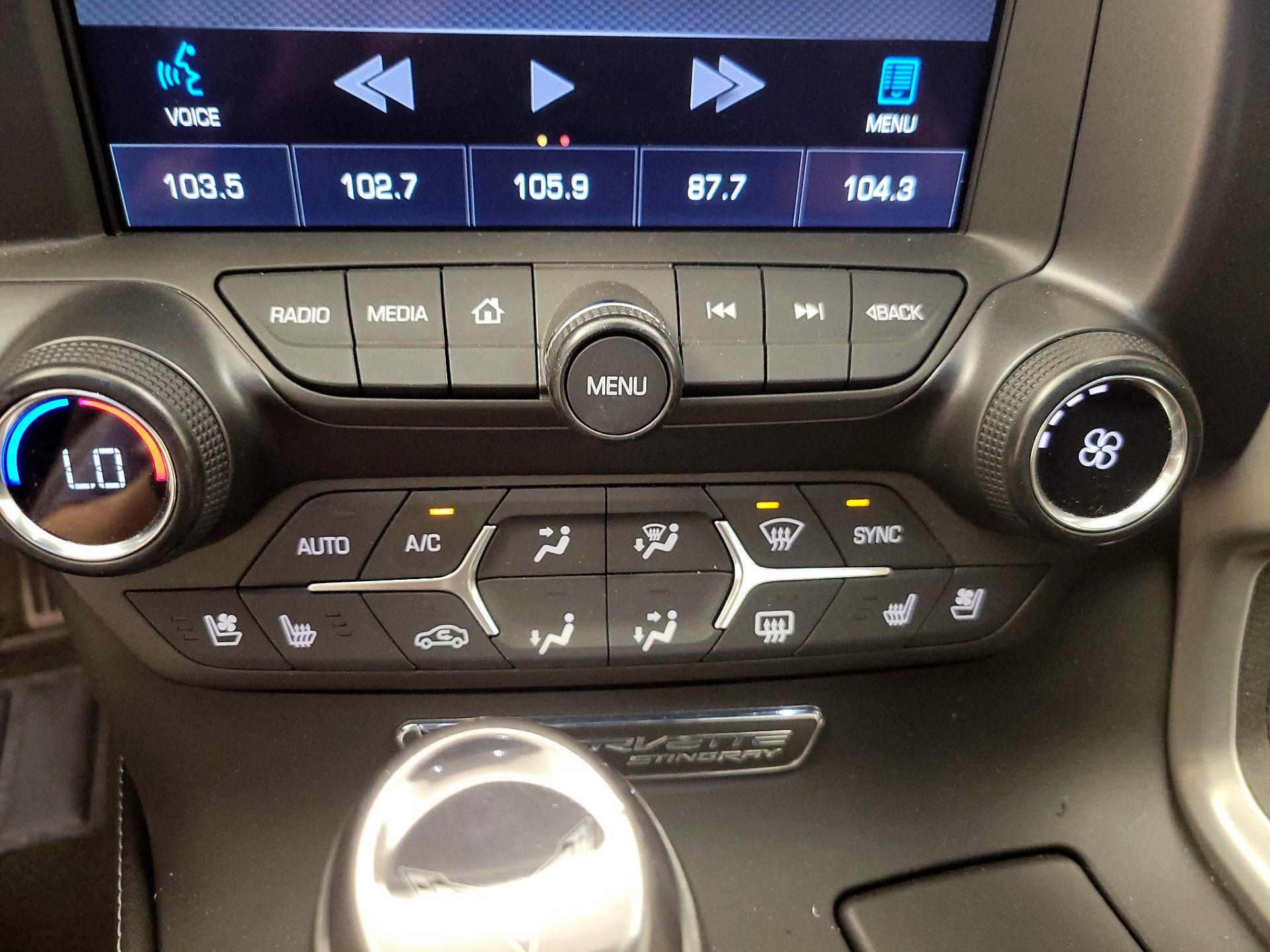 Thumbnail: 2015 Chevrolet Corvette - 17