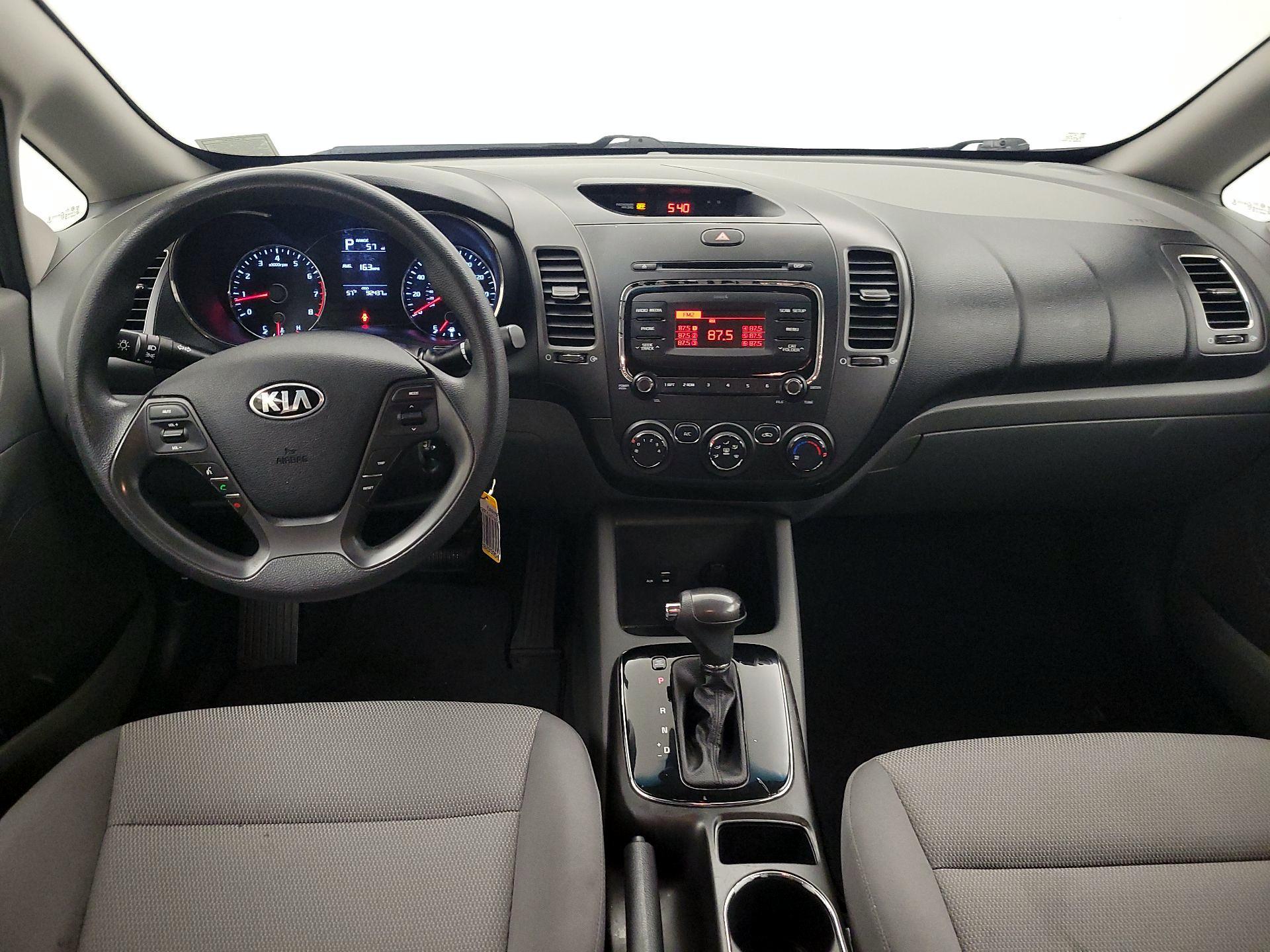 Thumbnail: 2017 Kia Forte - 9