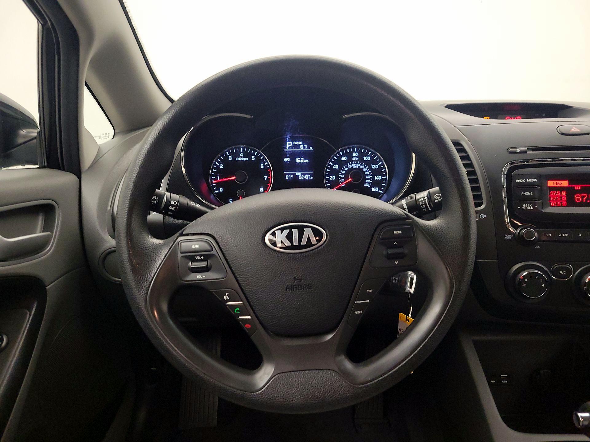 Thumbnail: 2017 Kia Forte - 10